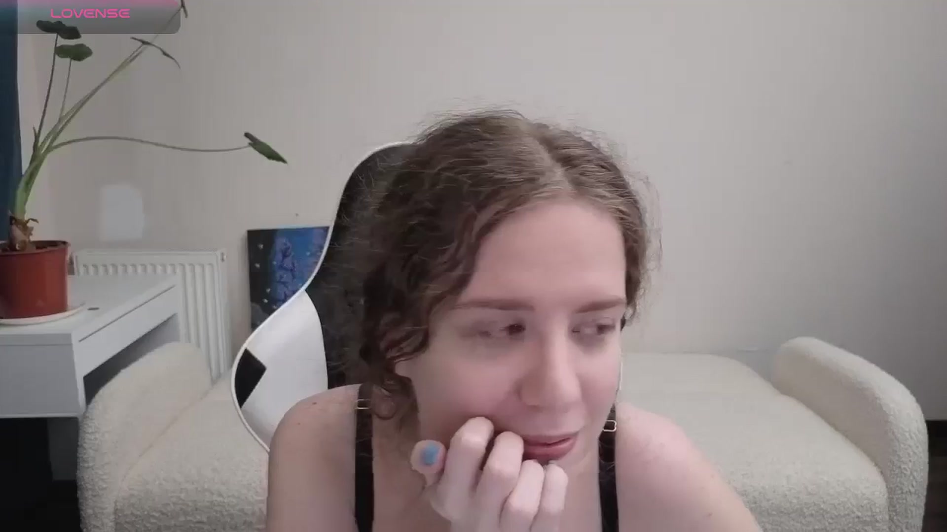 Gallery image thumbnail from BlueFlowerr's myfreecams stream on, 04/01/2026, 22:59 image 9 of 20