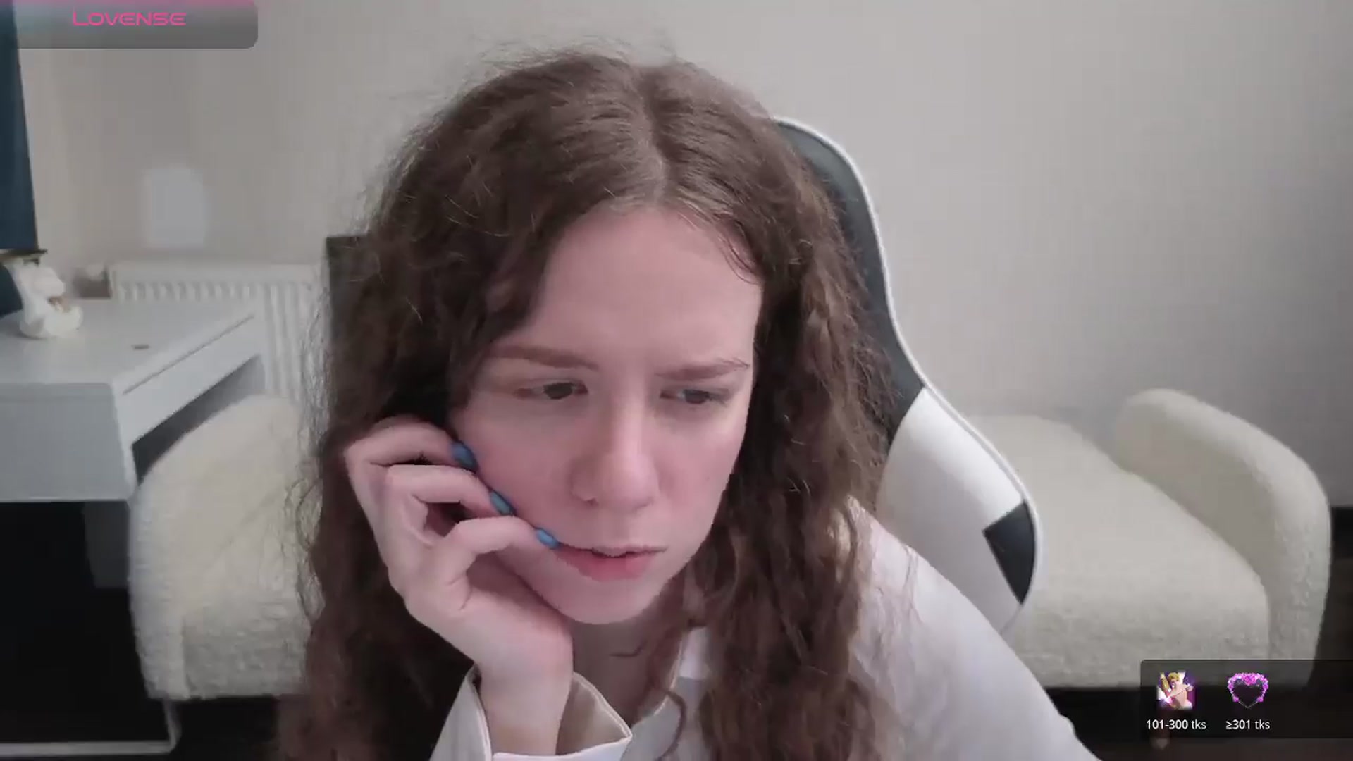 Gallery image thumbnail from BlueFlowerr's myfreecams stream on, 04/04/2026, 17:07 image 16 of 20