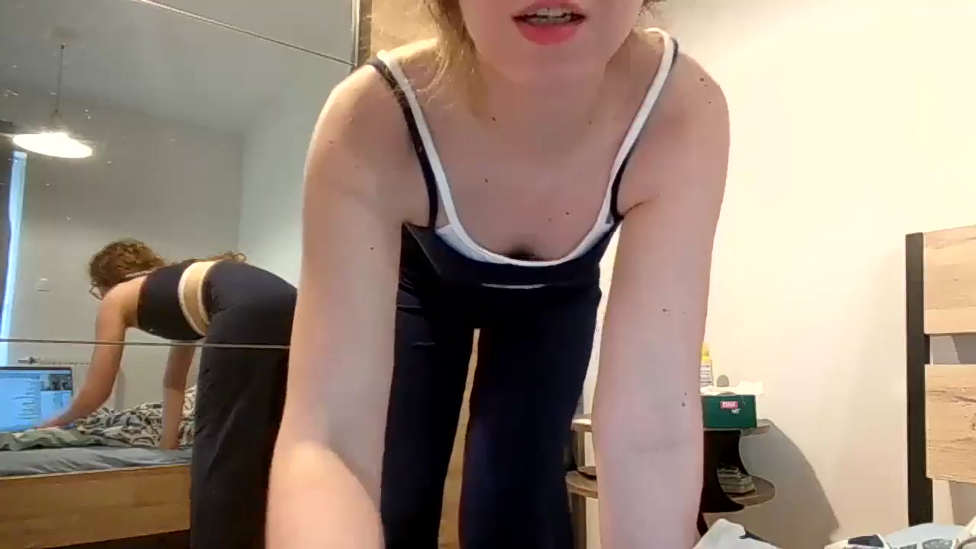 Gallery image thumbnail from BlueFlowerr's myfreecams stream on, 04/05/2026, 13:59 image 17 of 20
