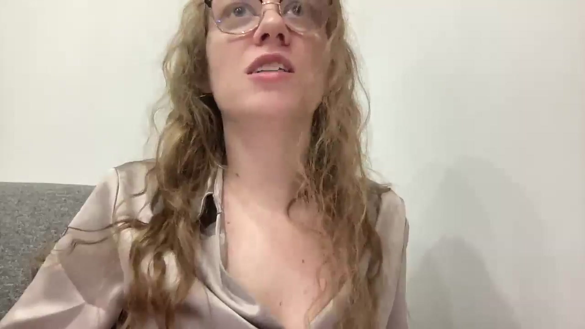 Gallery image thumbnail from BlueFlowerr's myfreecams stream on, 04/05/2026, 19:26 image 13 of 20