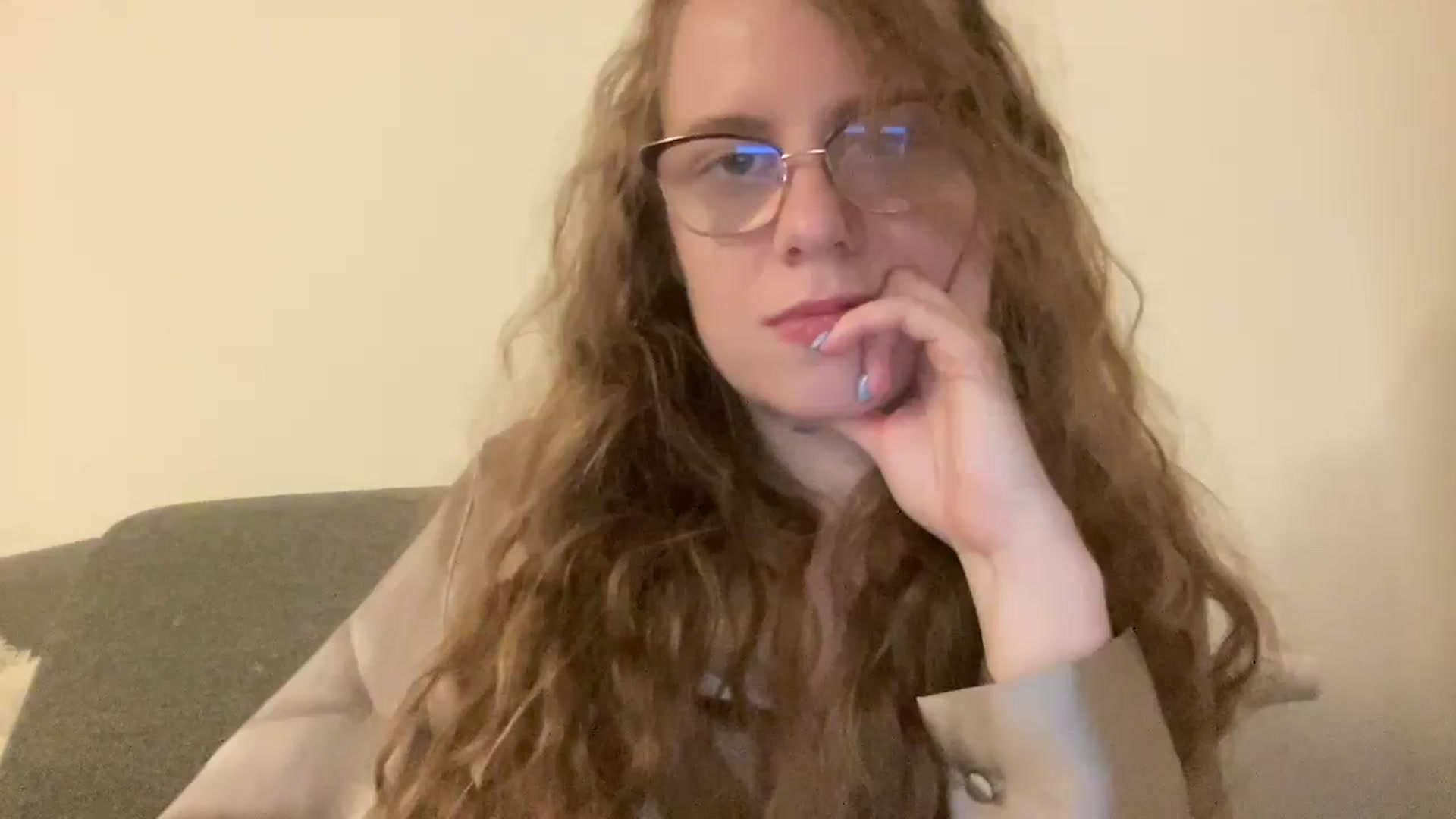 Gallery image thumbnail from BlueFlowerr's myfreecams stream on, 04/05/2026, 19:26 image 2 of 20