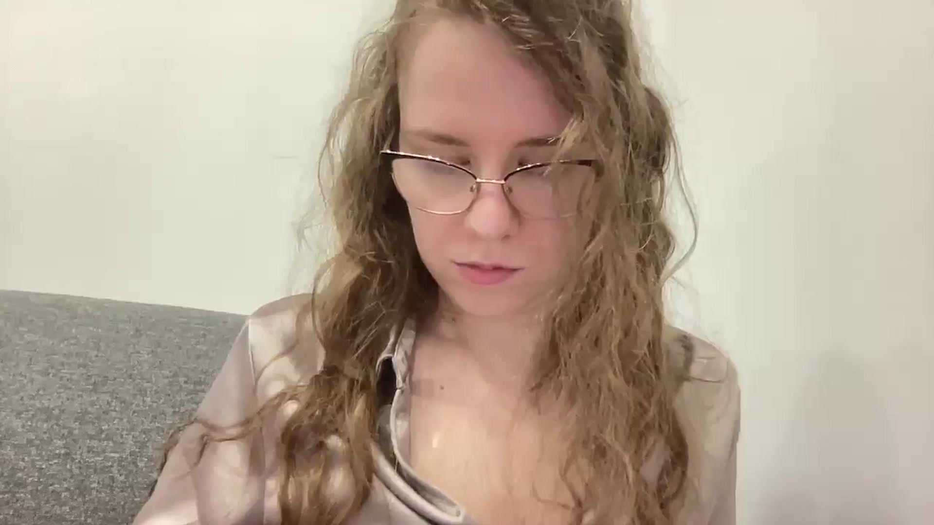 Gallery image thumbnail from BlueFlowerr's myfreecams stream on, 04/05/2026, 19:26 image 17 of 20