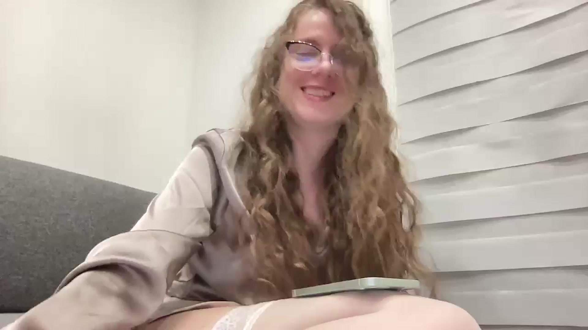 Gallery image thumbnail from BlueFlowerr's myfreecams stream on, 04/05/2026, 23:38 image 9 of 20