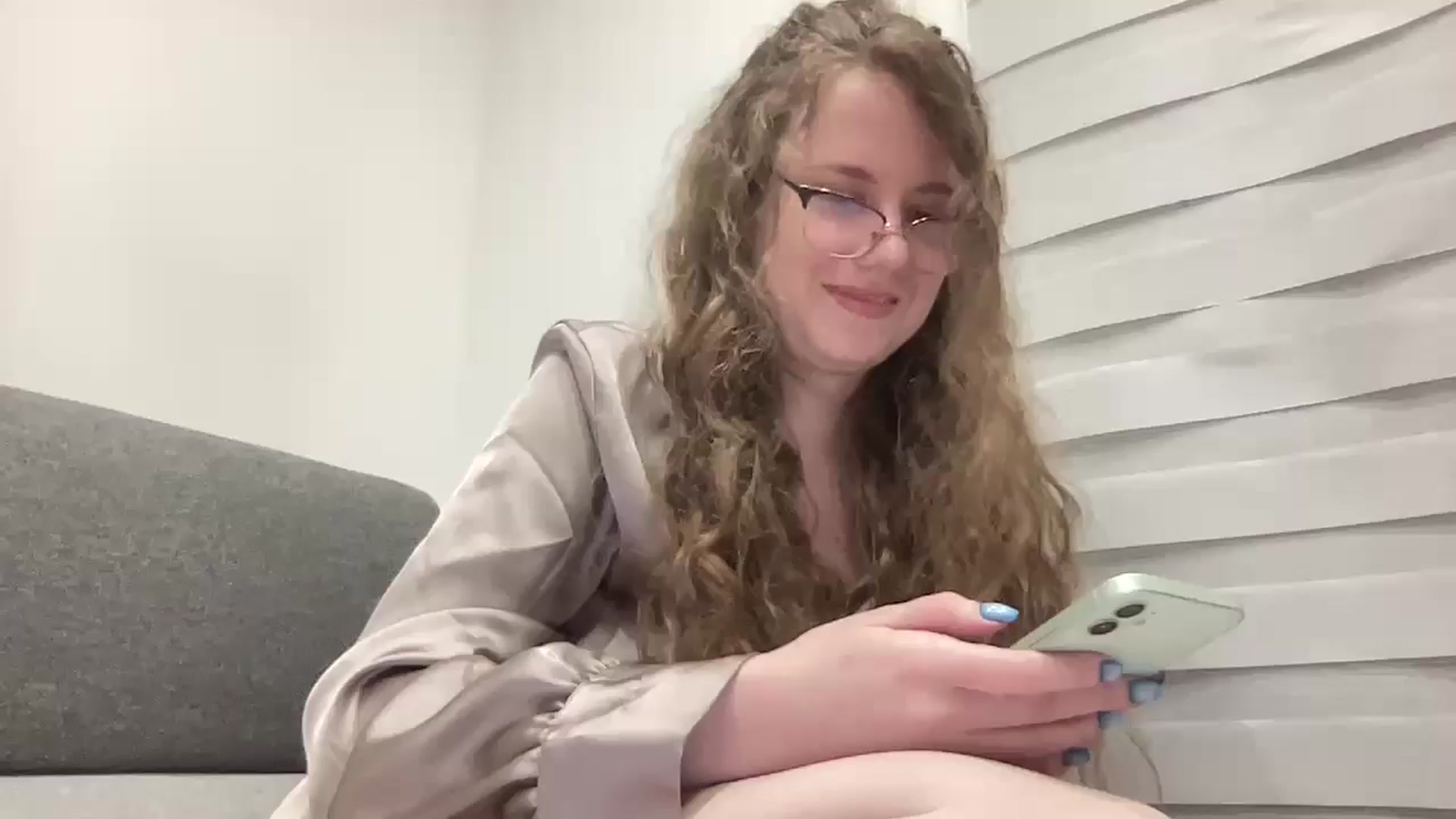 Gallery image thumbnail from BlueFlowerr's myfreecams stream on, 04/05/2026, 23:38 image 7 of 20