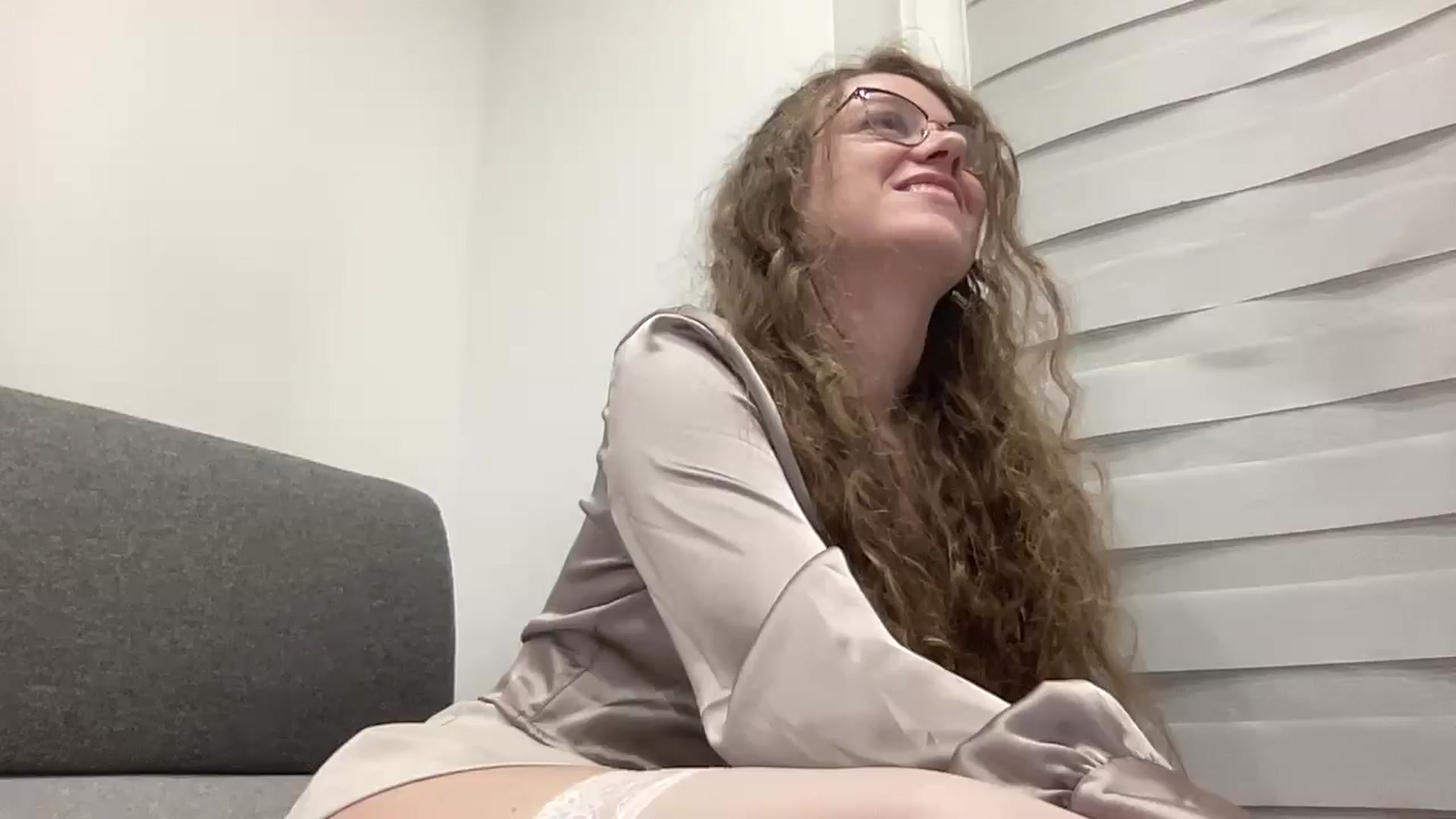 Gallery image thumbnail from BlueFlowerr's myfreecams stream on, 04/05/2026, 23:38 image 18 of 20