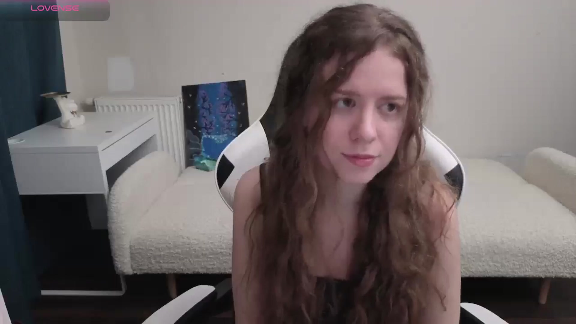Gallery image thumbnail from BlueFlowerr's myfreecams stream on, 04/06/2026, 18:29 image 4 of 20