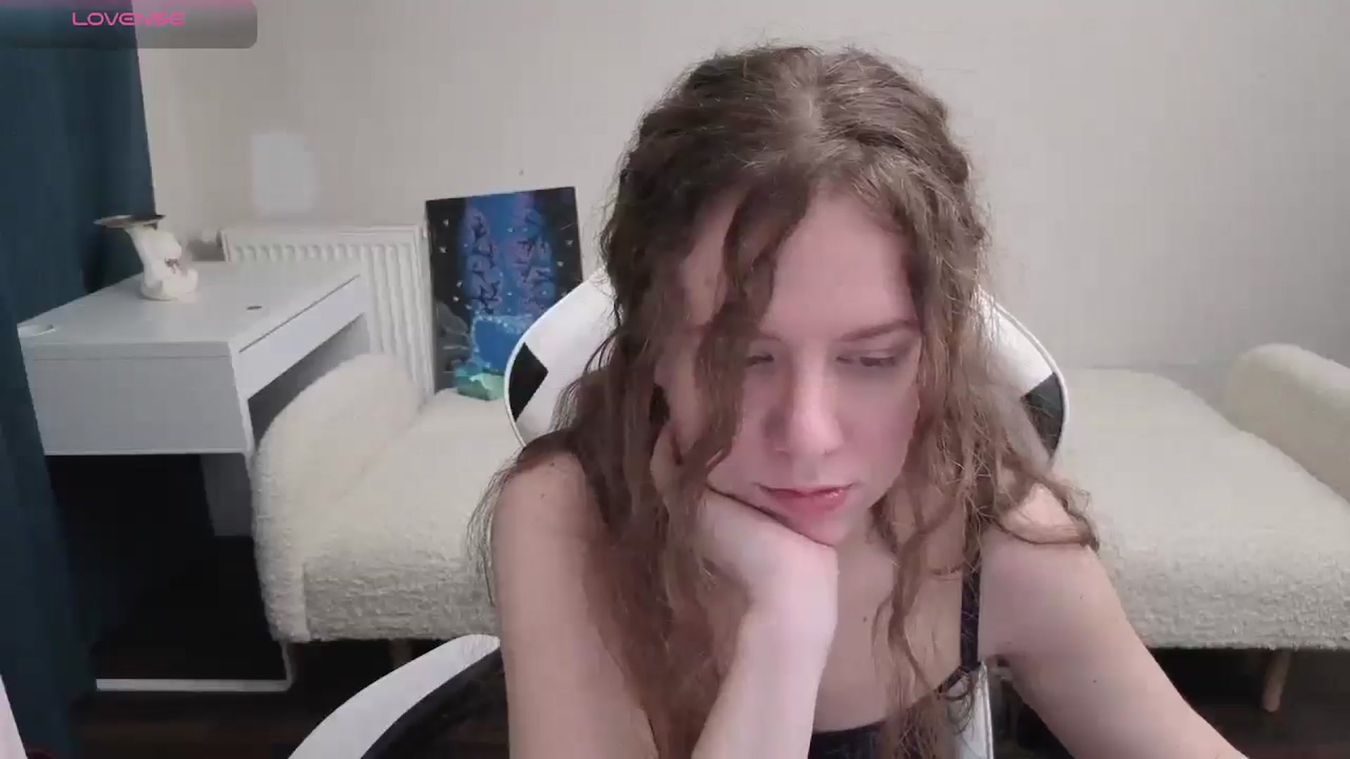 Gallery image thumbnail from BlueFlowerr's myfreecams stream on, 04/06/2026, 18:29 image 14 of 20