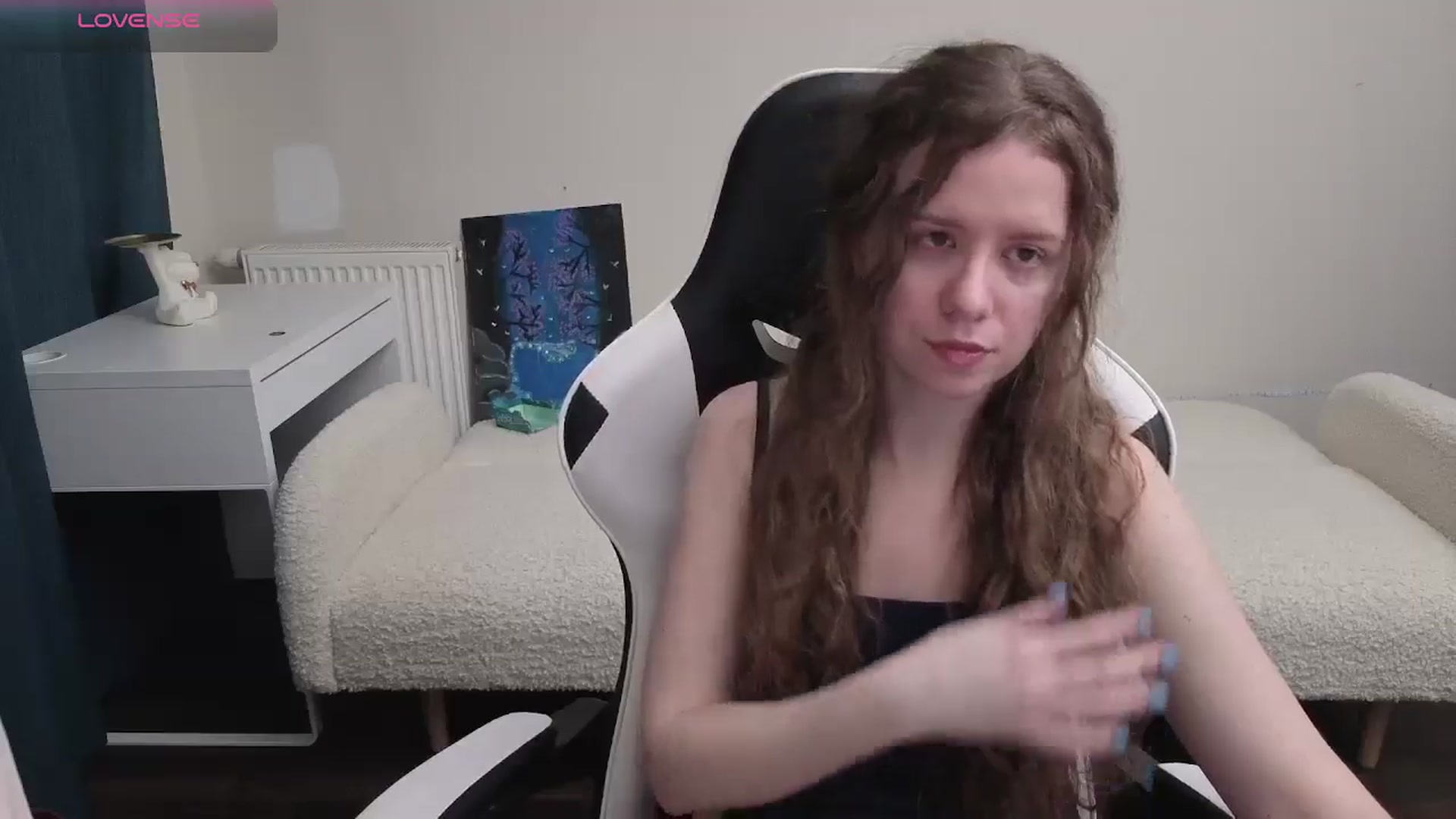 Gallery image thumbnail from BlueFlowerr's myfreecams stream on, 04/06/2026, 18:29 image 2 of 20