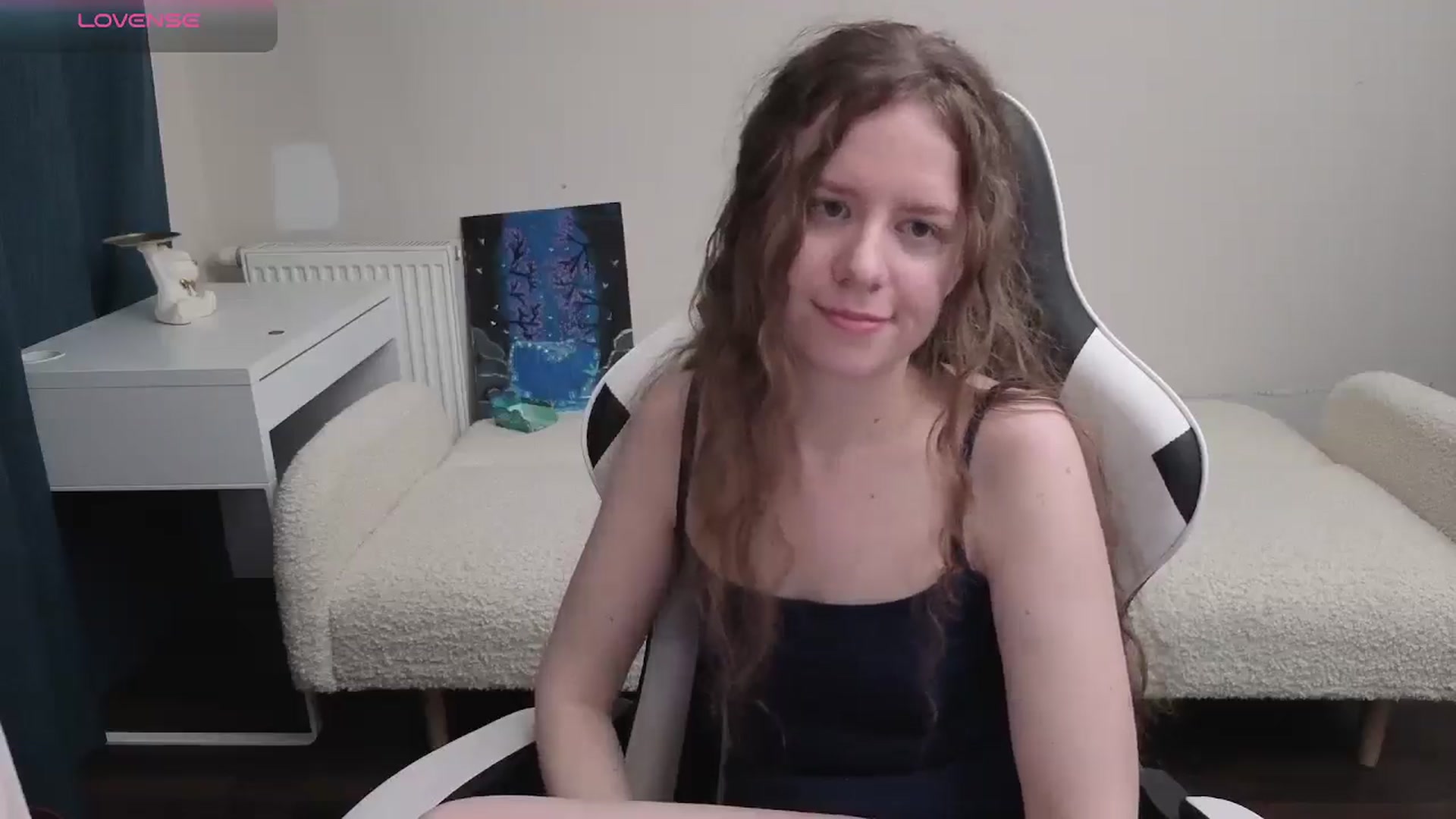 Gallery image thumbnail from BlueFlowerr's myfreecams stream on, 04/06/2026, 18:29 image 19 of 20