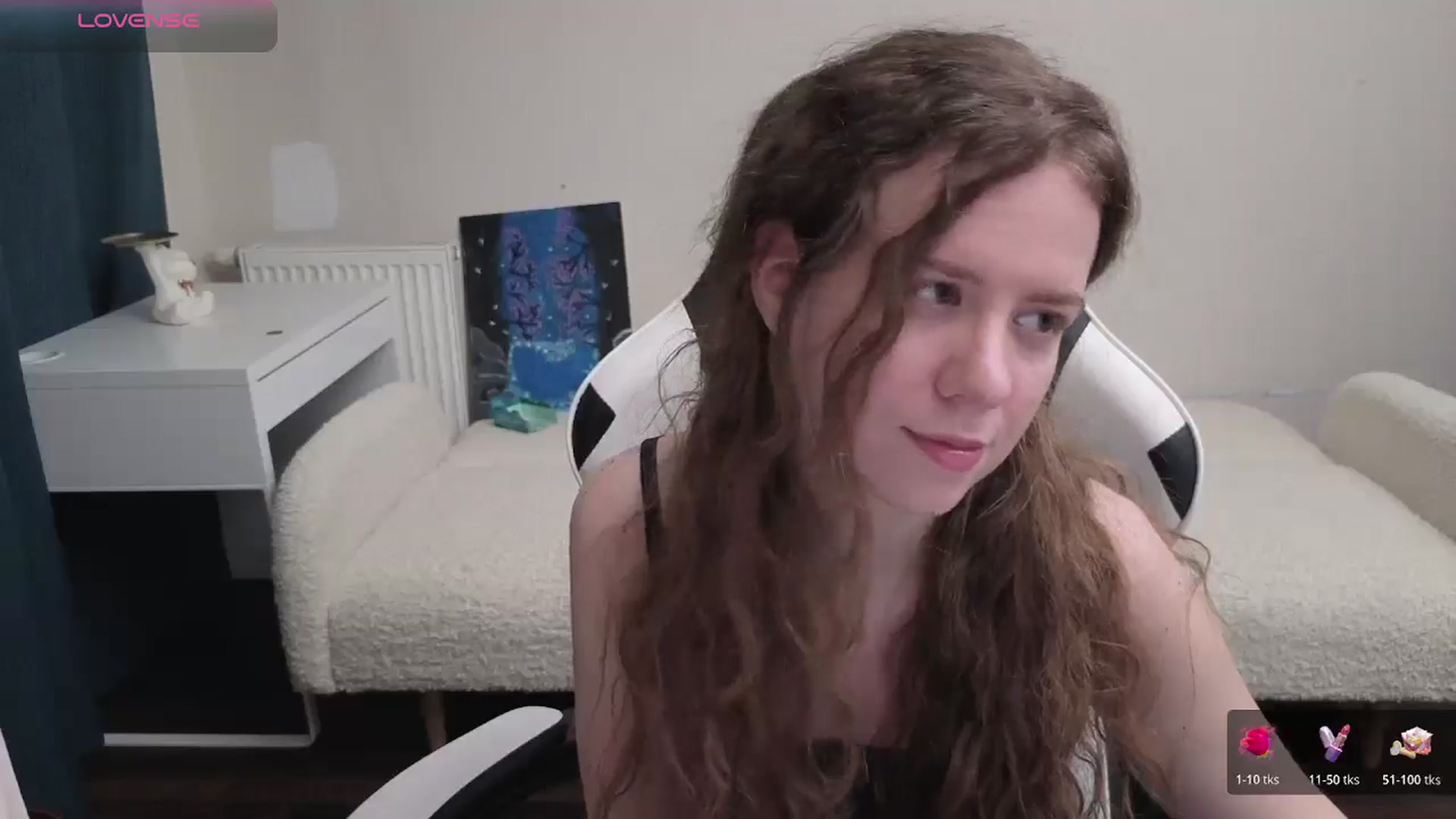 Gallery image thumbnail from BlueFlowerr's myfreecams stream on, 04/06/2026, 18:29 image 7 of 20