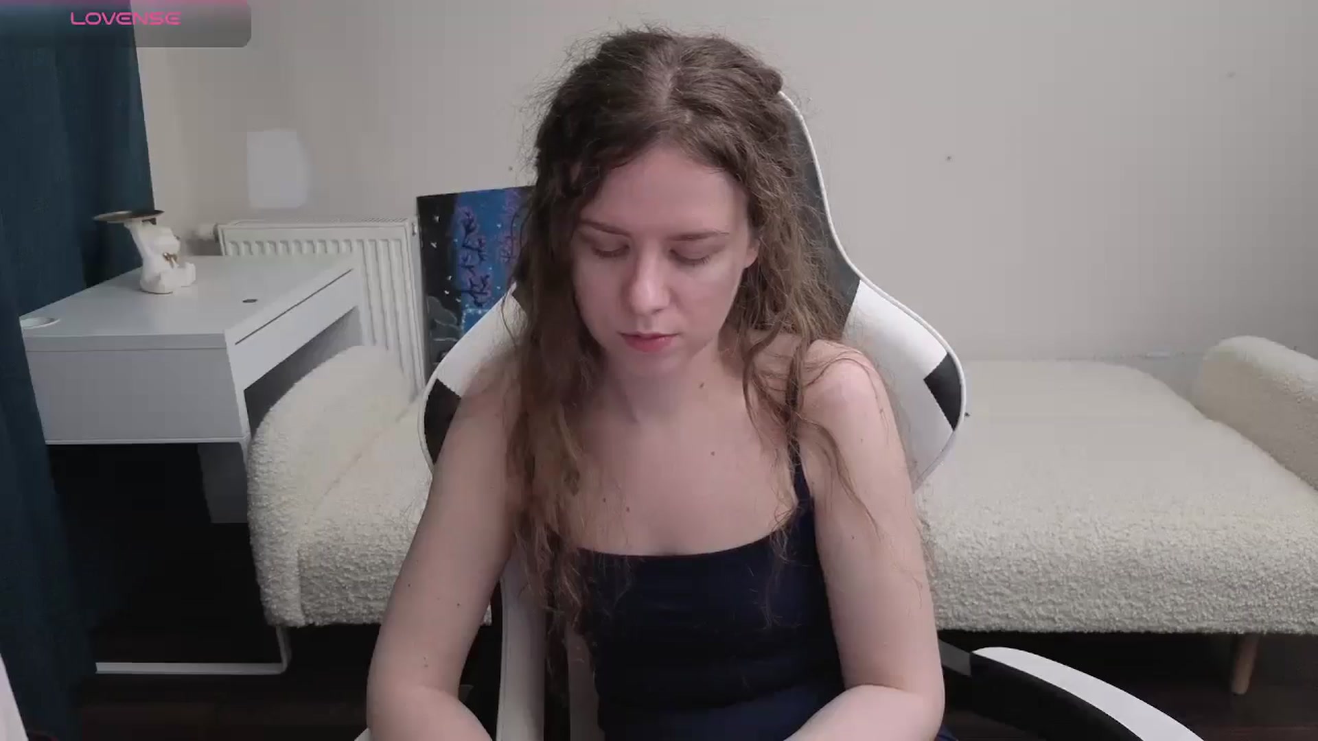 Gallery image thumbnail from BlueFlowerr's myfreecams stream on, 04/06/2026, 18:48 image 9 of 20