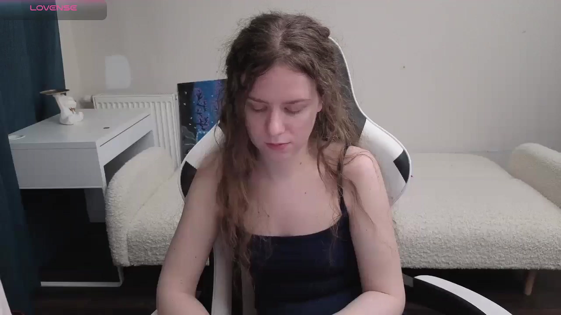 Gallery image thumbnail from BlueFlowerr's myfreecams stream on, 04/06/2026, 18:48 image 10 of 20