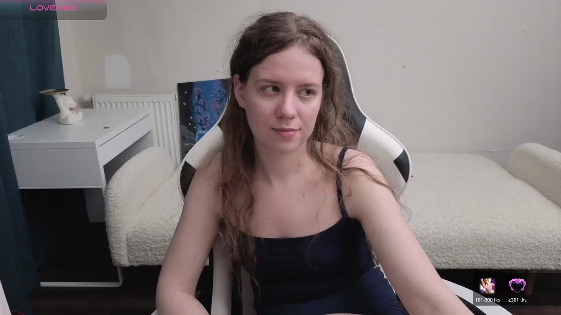 Gallery image thumbnail from BlueFlowerr's myfreecams stream on, 04/06/2026, 18:48 image 7 of 20