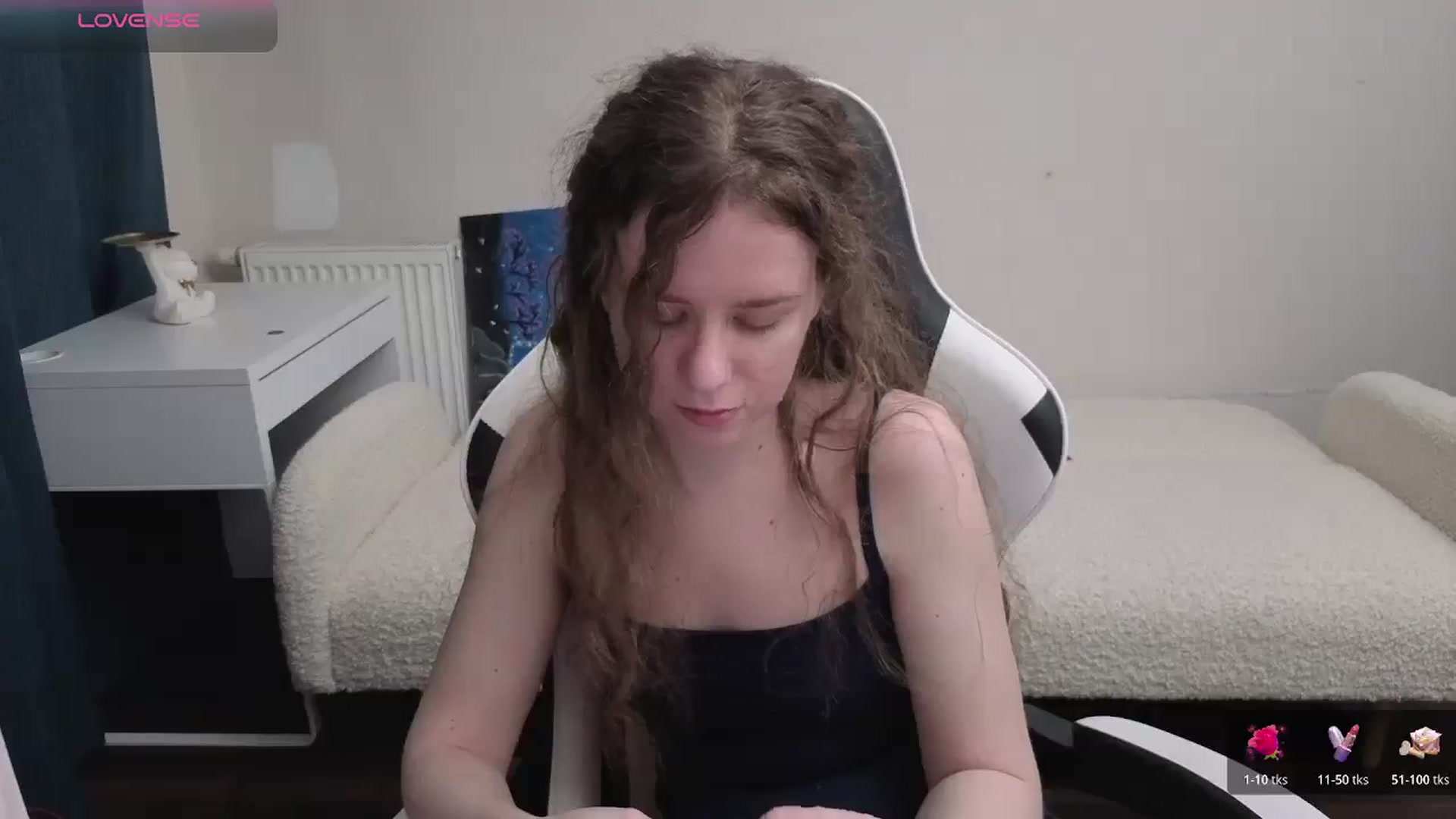 Gallery image thumbnail from BlueFlowerr's myfreecams stream on, 04/06/2026, 18:48 image 14 of 20
