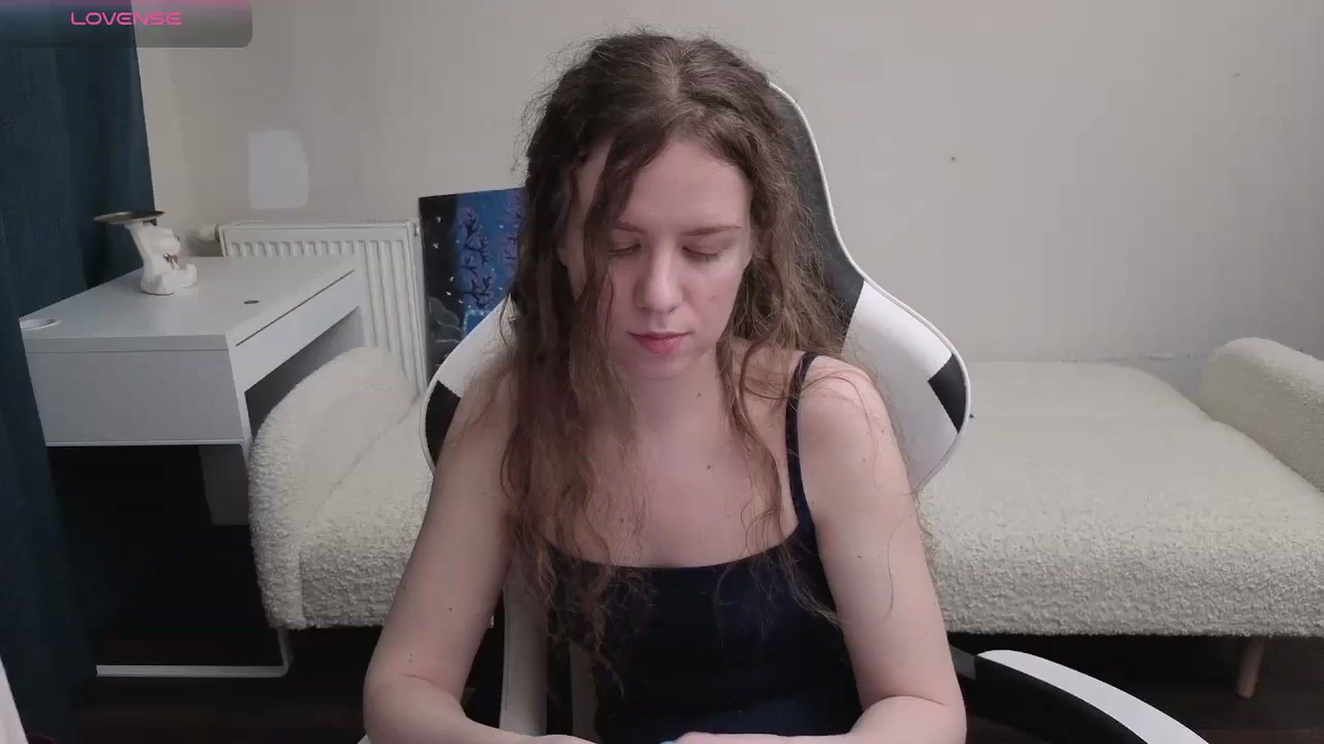 Gallery image thumbnail from BlueFlowerr's myfreecams stream on, 04/06/2026, 18:48 image 15 of 20