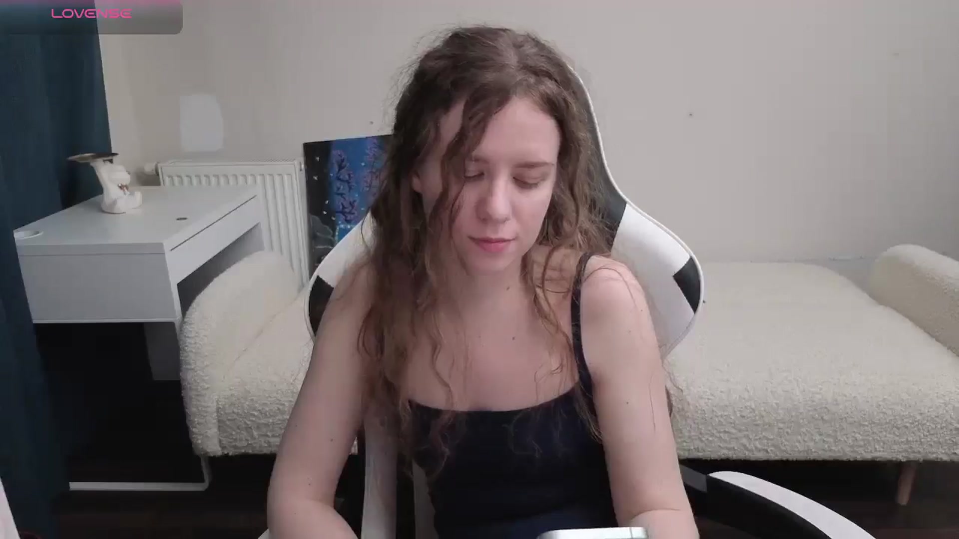 Gallery image thumbnail from BlueFlowerr's myfreecams stream on, 04/06/2026, 18:48 image 12 of 20