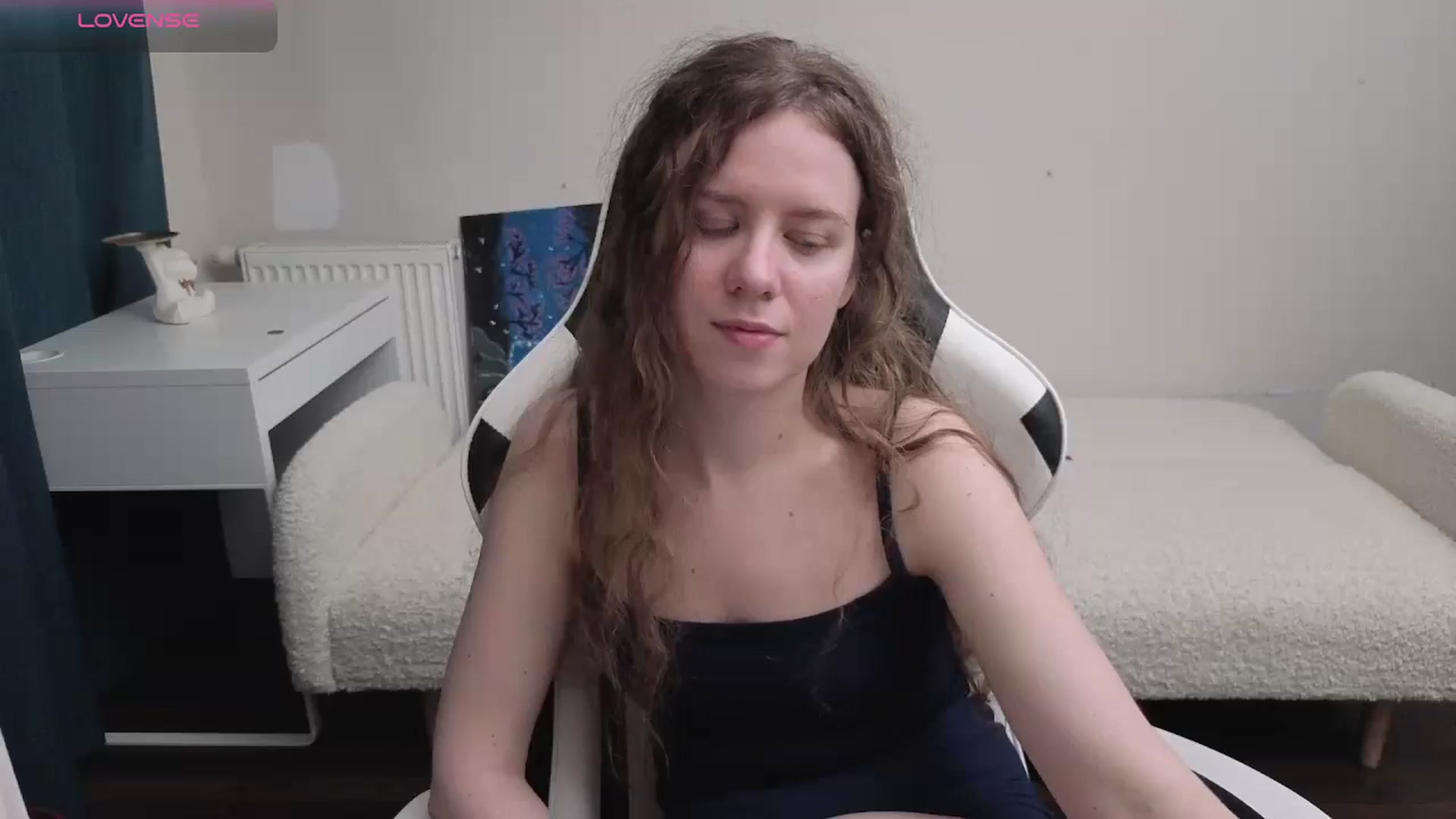 Gallery image thumbnail from BlueFlowerr's myfreecams stream on, 04/06/2026, 18:48 image 2 of 20