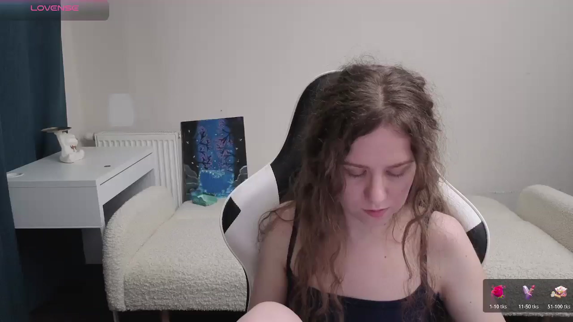 Gallery image thumbnail from BlueFlowerr's myfreecams stream on, 04/06/2026, 20:58 image 7 of 20