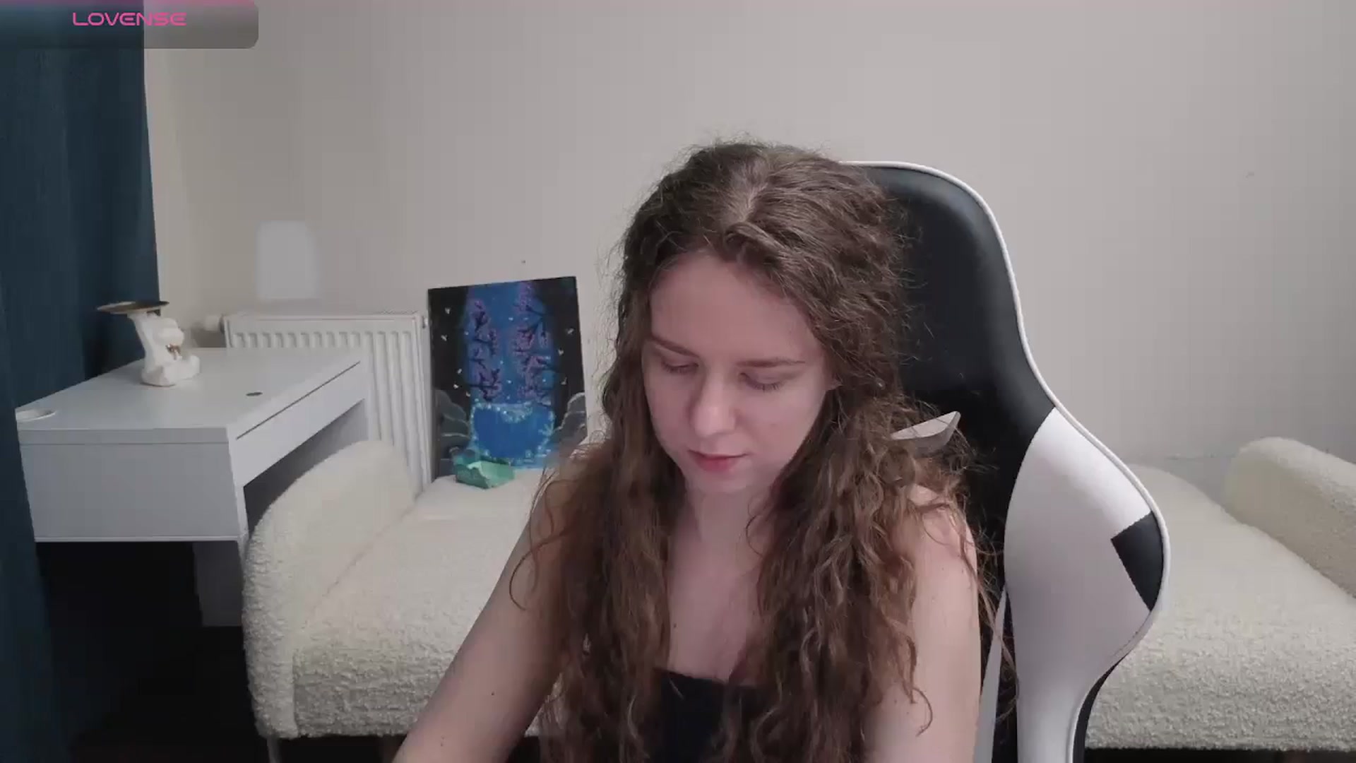 Gallery image thumbnail from BlueFlowerr's myfreecams stream on, 04/06/2026, 22:01 image 3 of 20