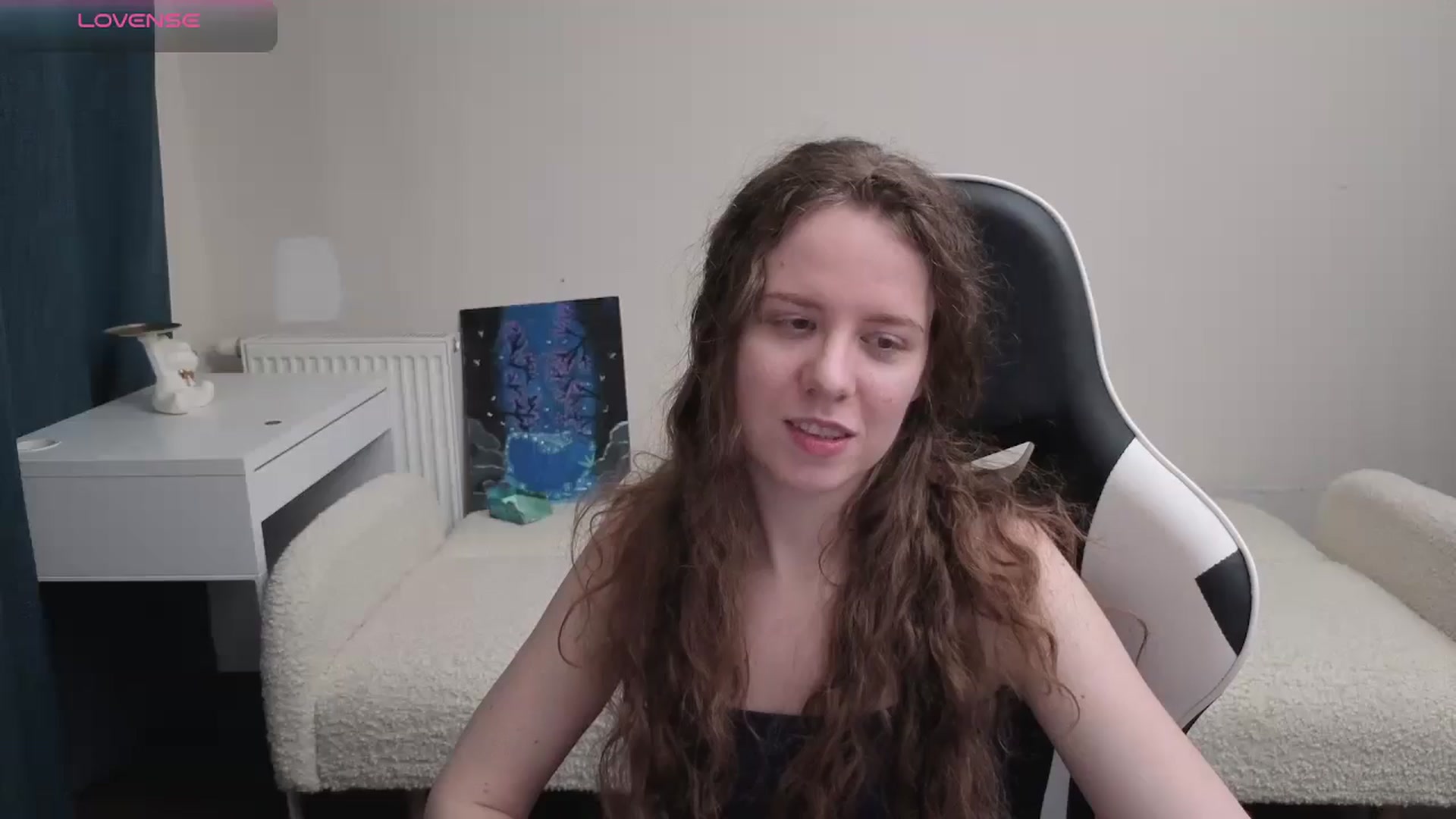 Gallery image thumbnail from BlueFlowerr's myfreecams stream on, 04/06/2026, 22:01 image 5 of 20