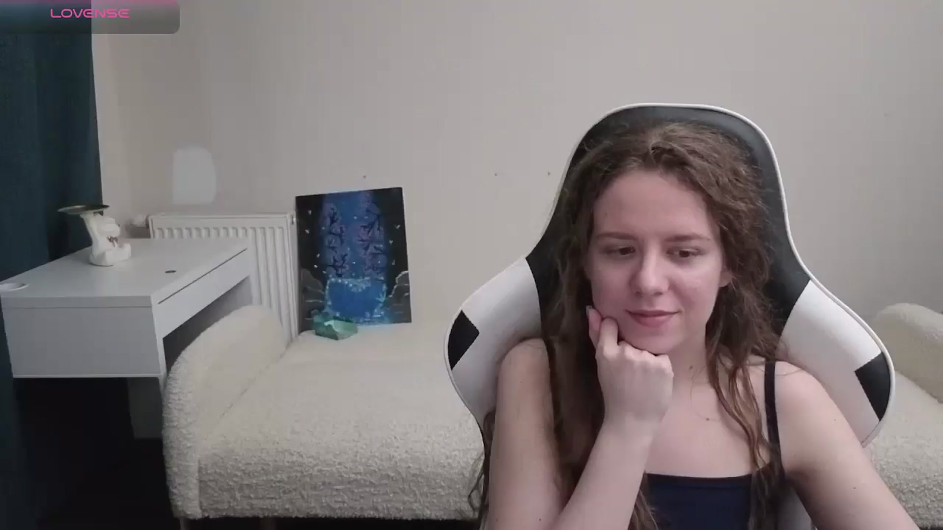 Gallery image thumbnail from BlueFlowerr's myfreecams stream on, 04/06/2026, 23:21 image 6 of 20