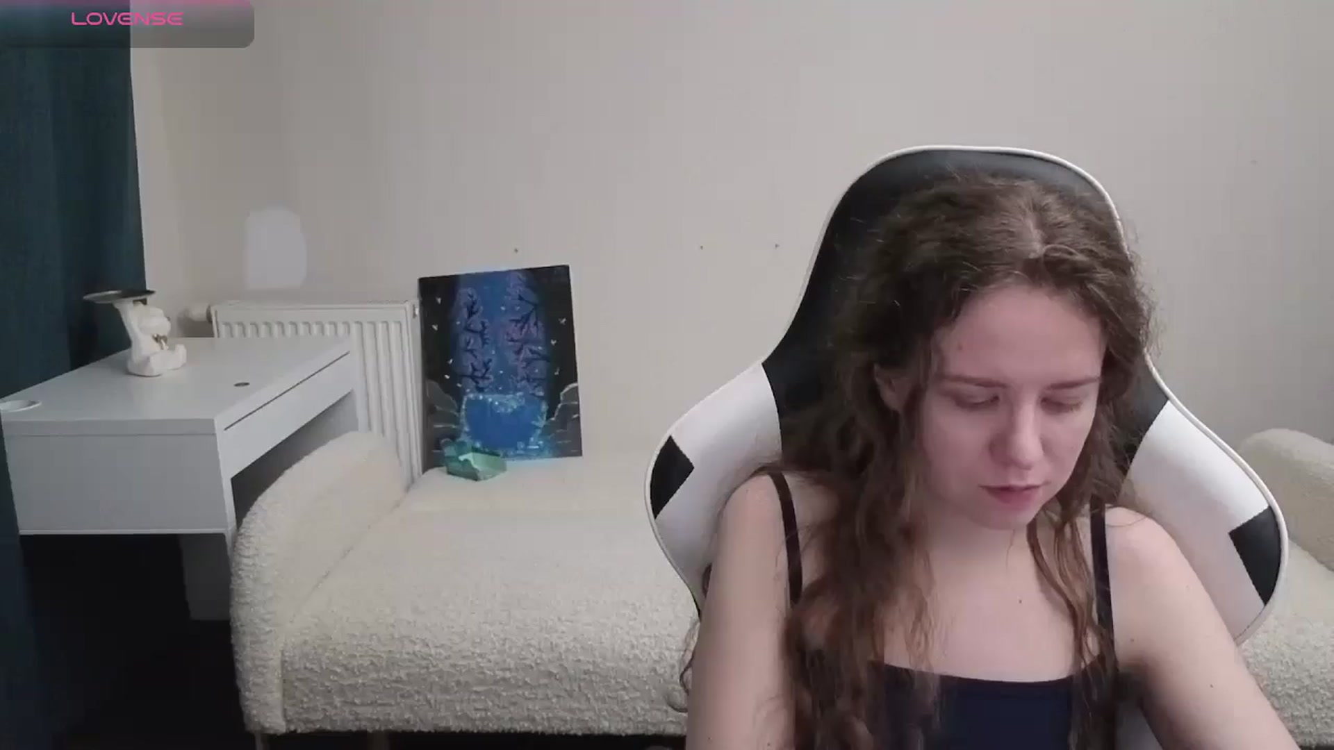 Gallery image thumbnail from BlueFlowerr's myfreecams stream on, 04/06/2026, 23:21 image 7 of 20