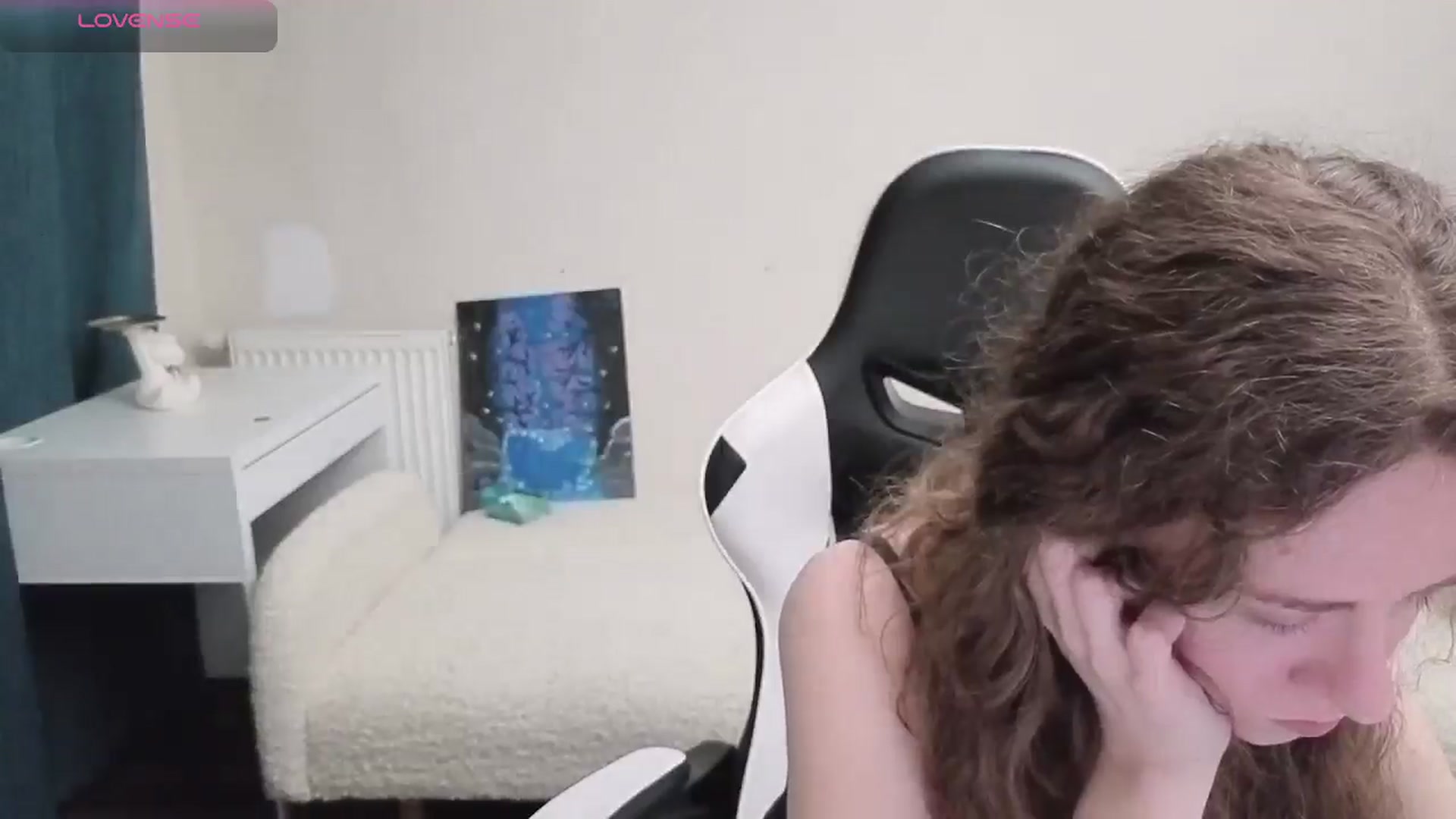 Gallery image thumbnail from BlueFlowerr's myfreecams stream on, 04/06/2026, 23:21 image 10 of 20