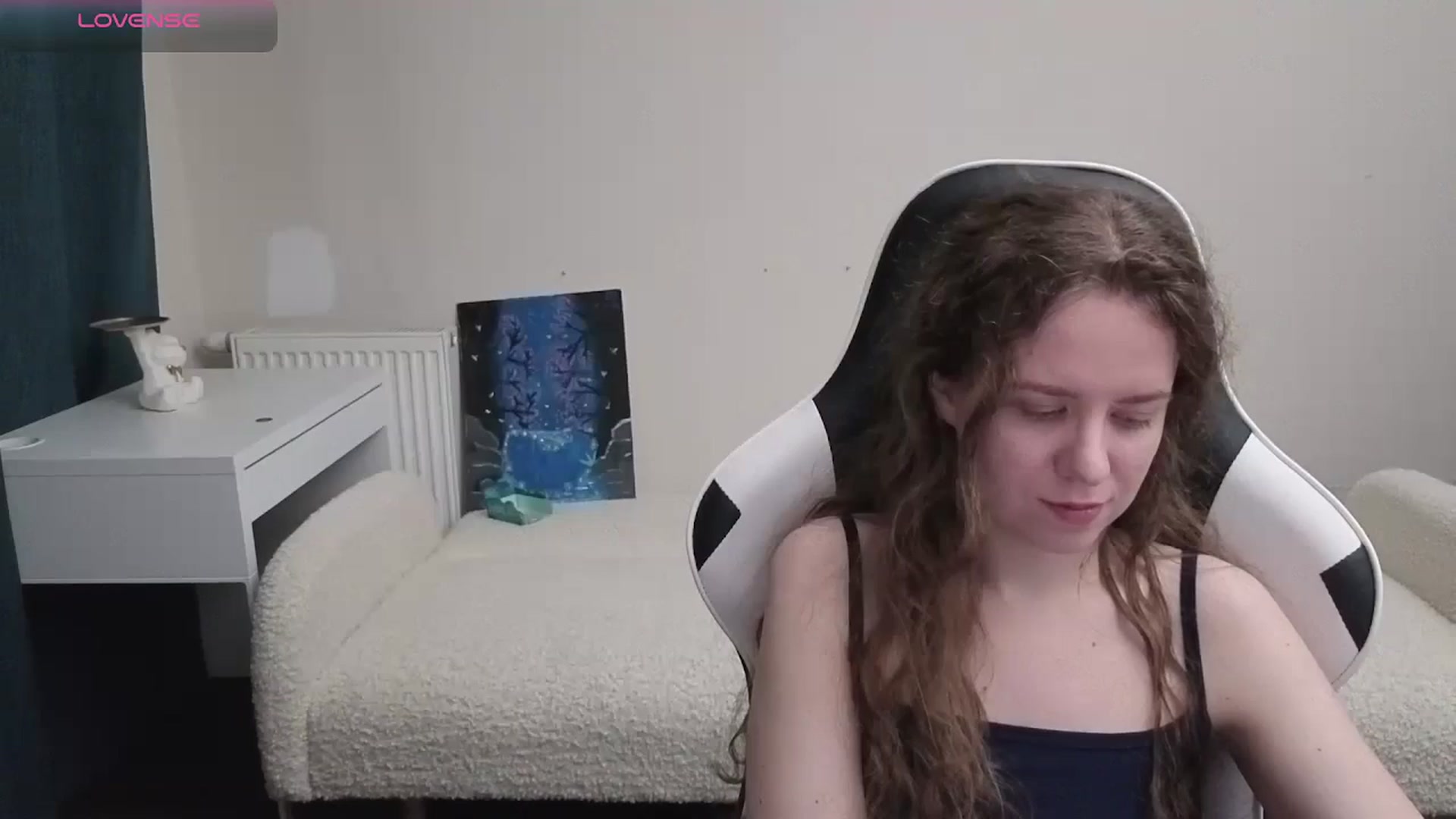 Gallery image thumbnail from BlueFlowerr's myfreecams stream on, 04/06/2026, 23:21 image 5 of 20
