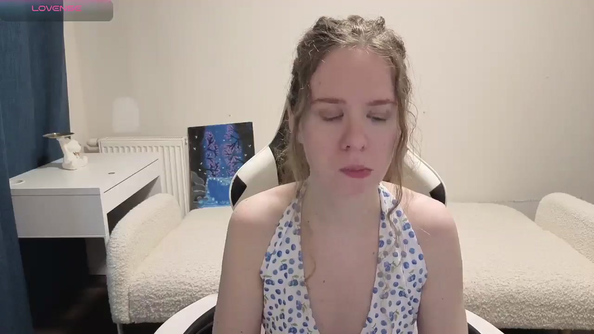 Gallery image thumbnail from BlueFlowerr's myfreecams stream on, 04/07/2026, 17:22 image 3 of 20