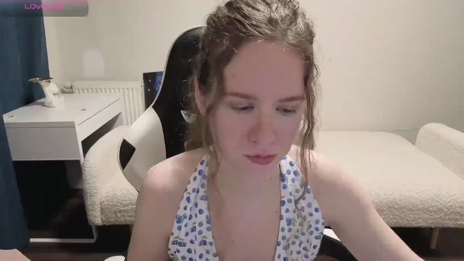 Gallery image thumbnail from BlueFlowerr's myfreecams stream on, 04/07/2026, 17:22 image 17 of 20