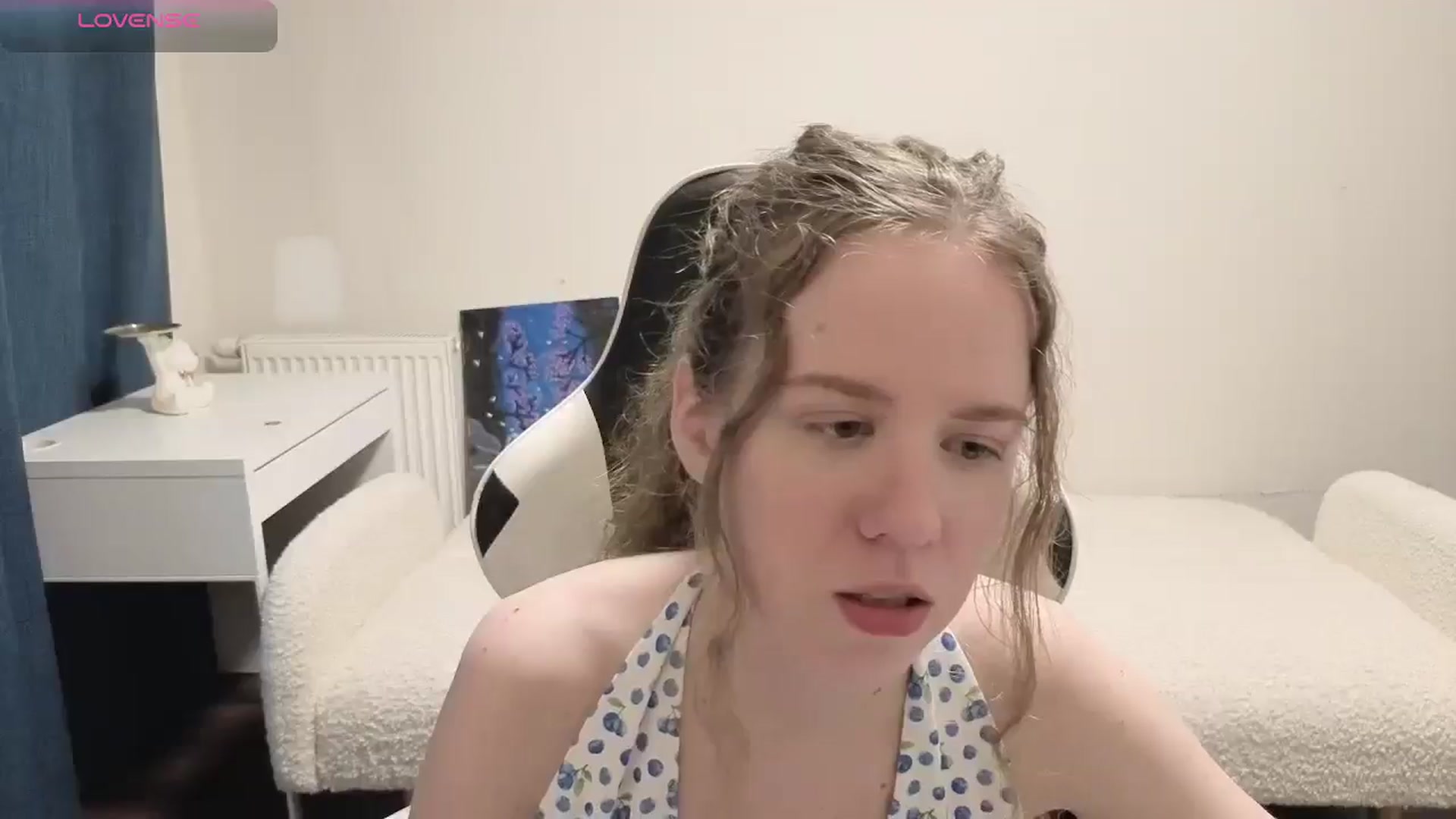 Gallery image thumbnail from BlueFlowerr's myfreecams stream on, 04/07/2026, 17:22 image 9 of 20