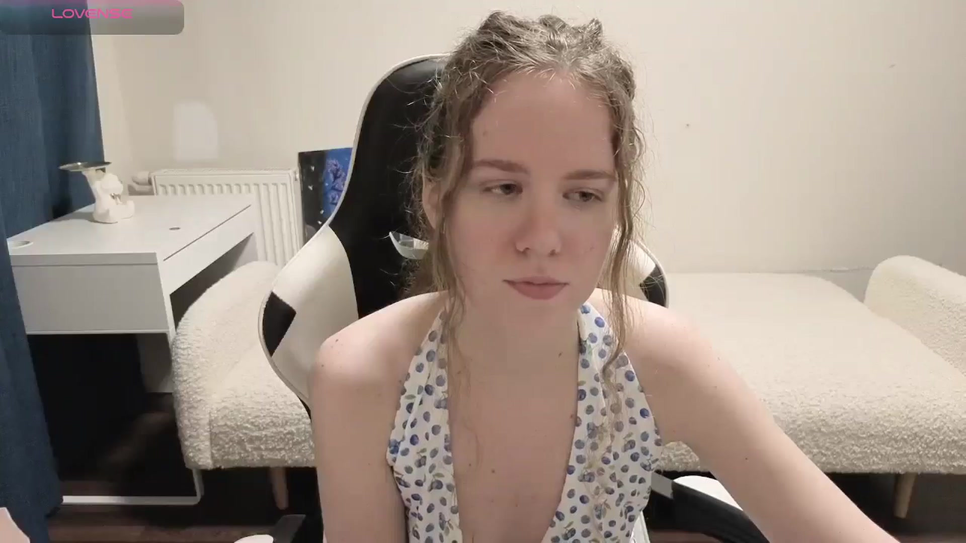 Gallery image thumbnail from BlueFlowerr's myfreecams stream on, 04/07/2026, 18:02 image 6 of 20