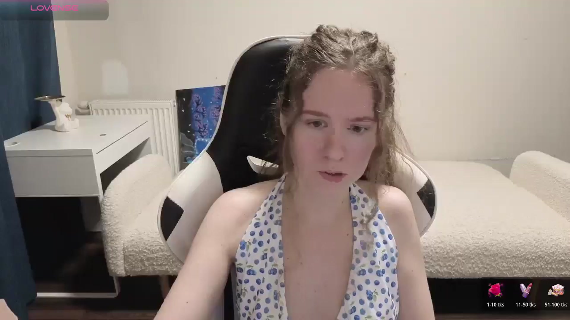 Gallery image thumbnail from BlueFlowerr's myfreecams stream on, 04/07/2026, 18:02 image 15 of 20