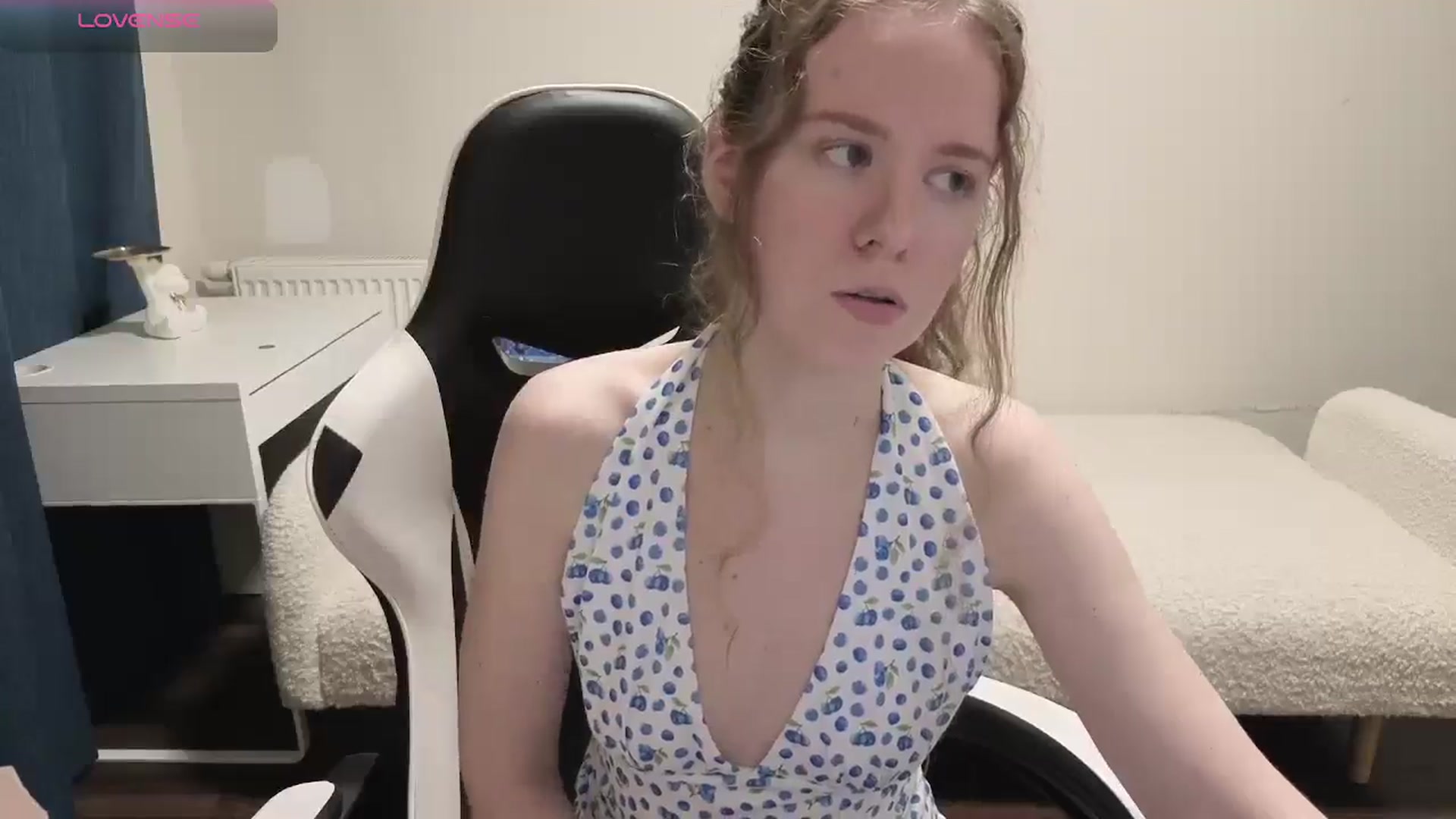 Gallery image thumbnail from BlueFlowerr's myfreecams stream on, 04/07/2026, 18:02 image 20 of 20