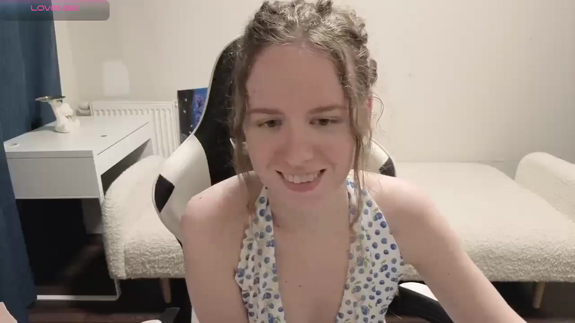 Gallery image thumbnail from BlueFlowerr's myfreecams stream on, 04/07/2026, 18:02 image 10 of 20