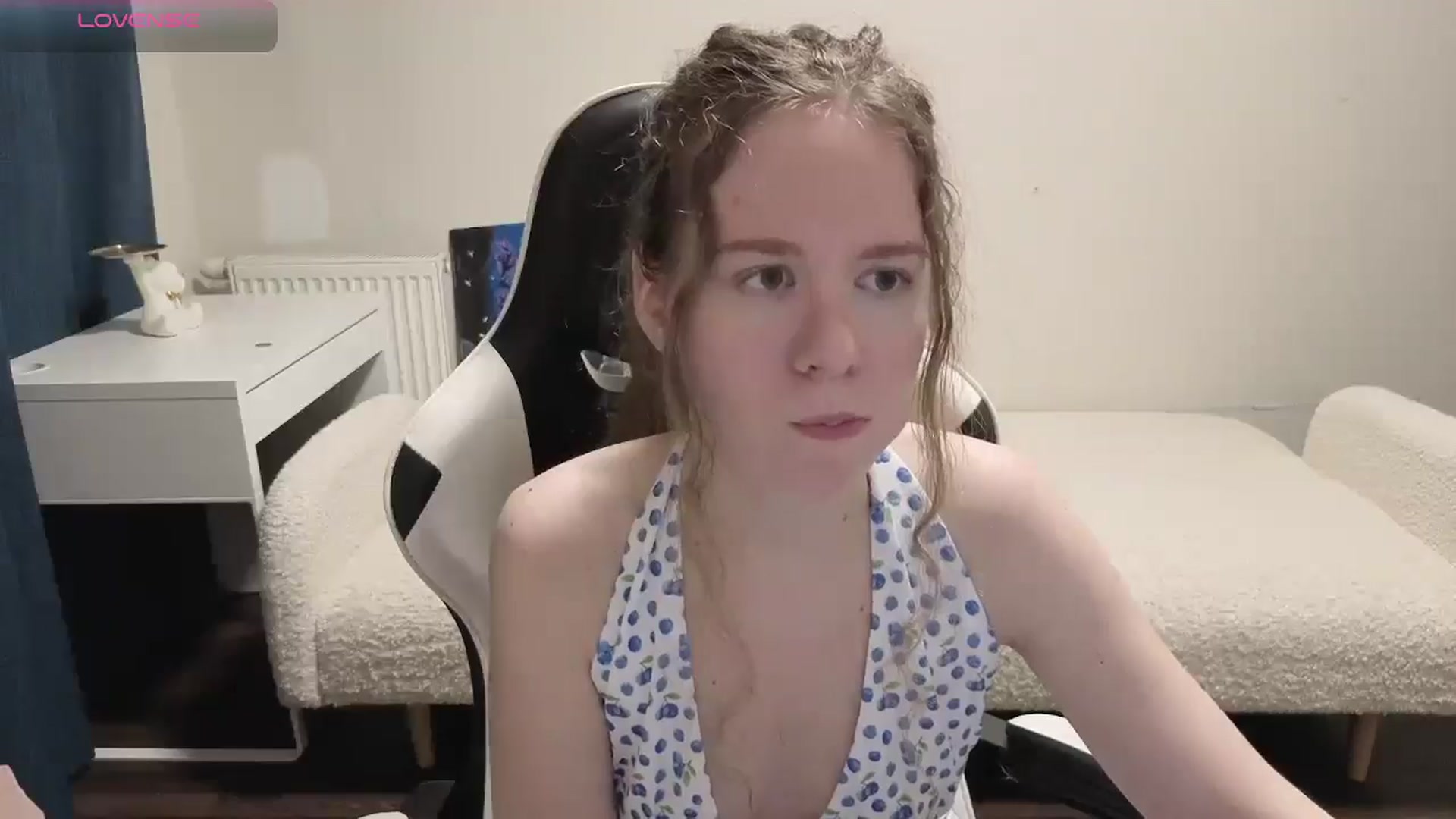 Gallery image thumbnail from BlueFlowerr's myfreecams stream on, 04/07/2026, 18:02 image 12 of 20