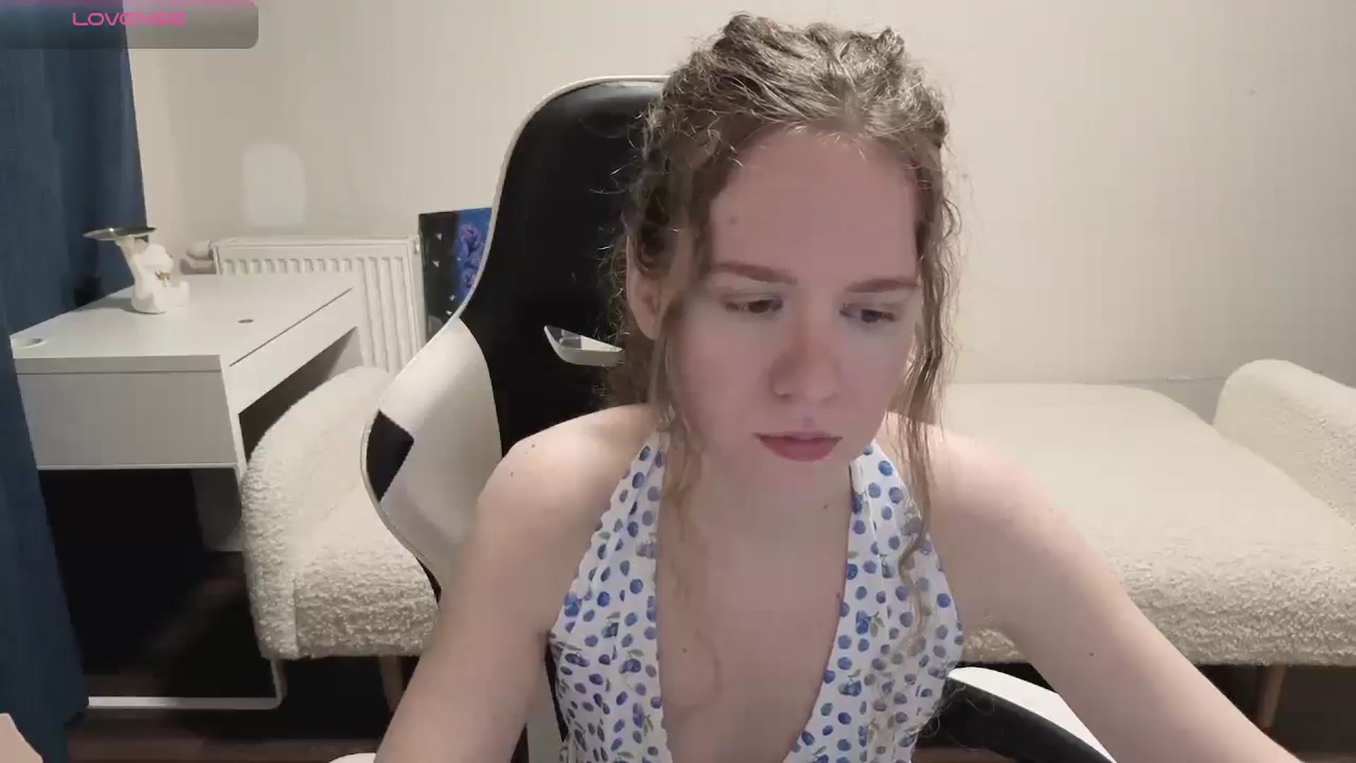 Gallery image thumbnail from BlueFlowerr's myfreecams stream on, 04/07/2026, 18:02 image 2 of 20