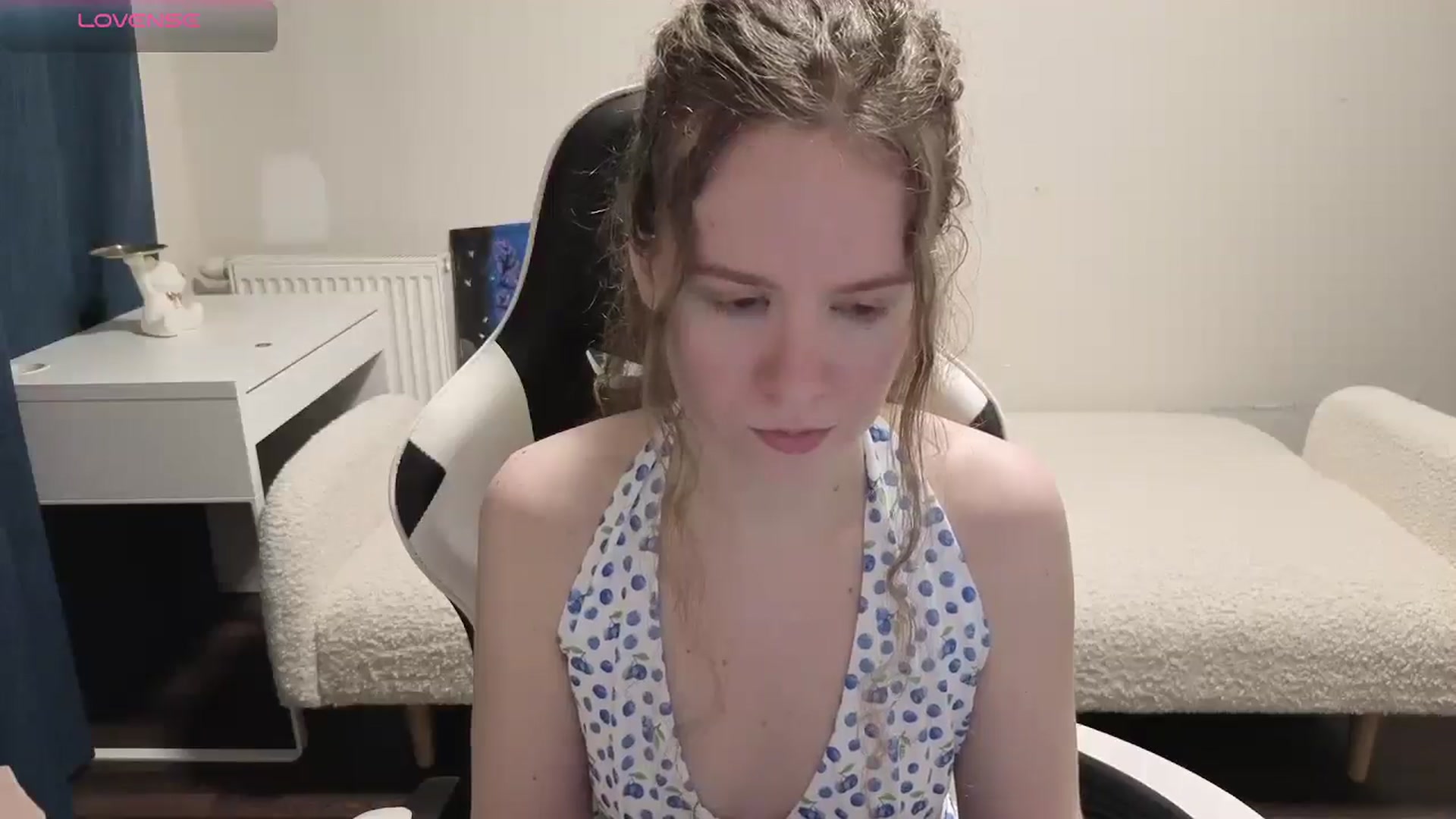 Gallery image thumbnail from BlueFlowerr's myfreecams stream on, 04/07/2026, 18:02 image 3 of 20
