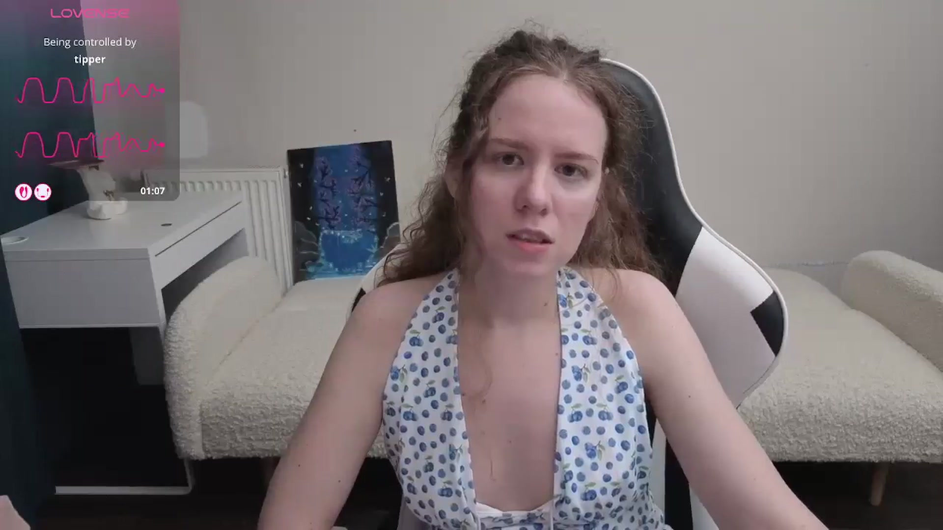 Gallery image thumbnail from BlueFlowerr's myfreecams stream on, 04/07/2026, 21:20 image 8 of 20
