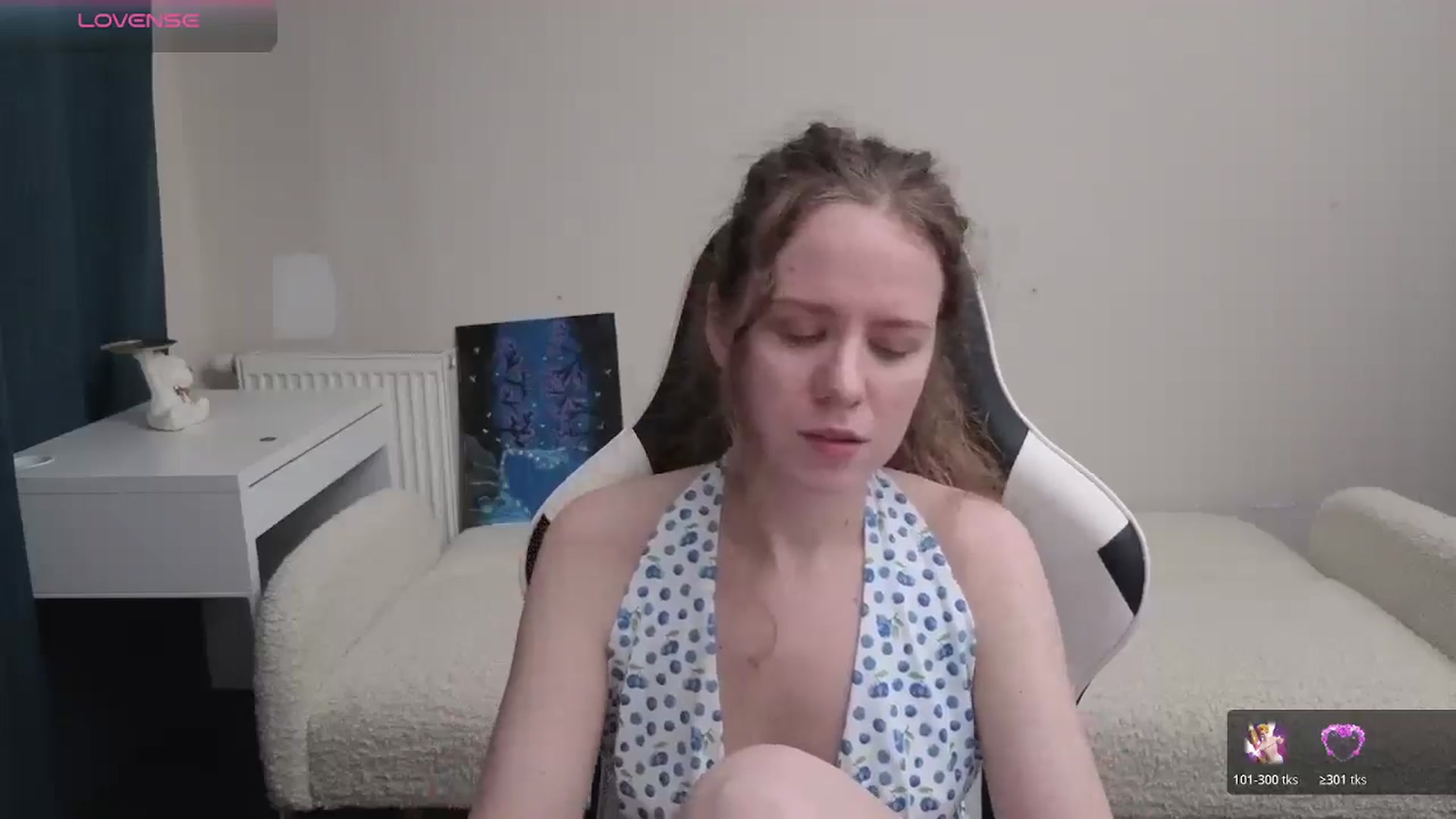 Gallery image thumbnail from BlueFlowerr's myfreecams stream on, 04/07/2026, 21:20 image 17 of 20