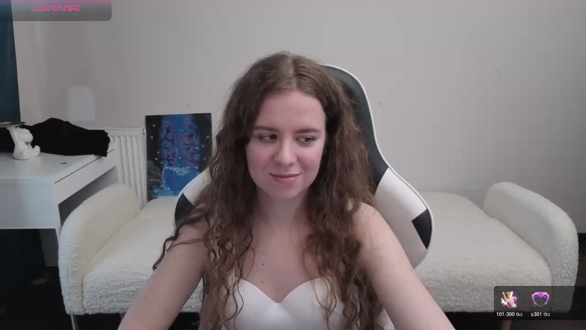Gallery image thumbnail from BlueFlowerr's myfreecams stream on, 04/09/2026, 15:54 image 12 of 20