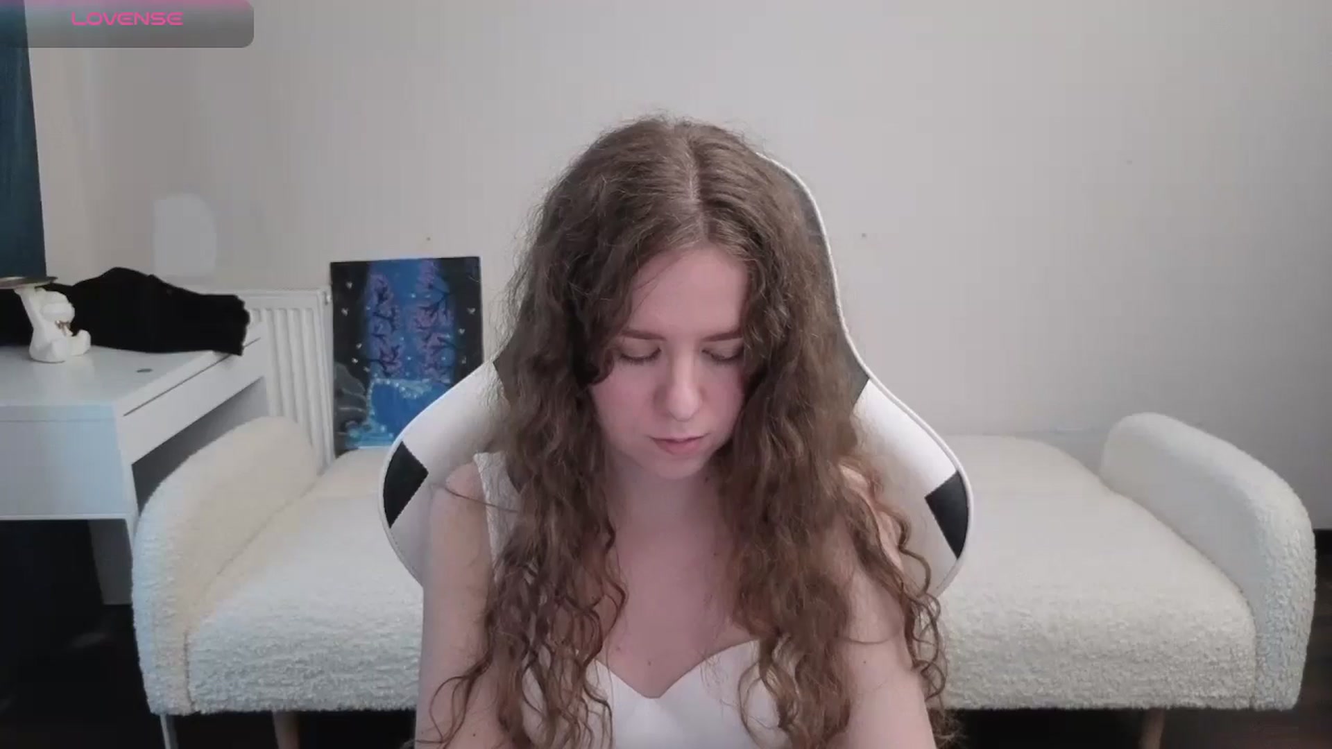 Gallery image thumbnail from BlueFlowerr's myfreecams stream on, 04/09/2026, 15:54 image 4 of 20