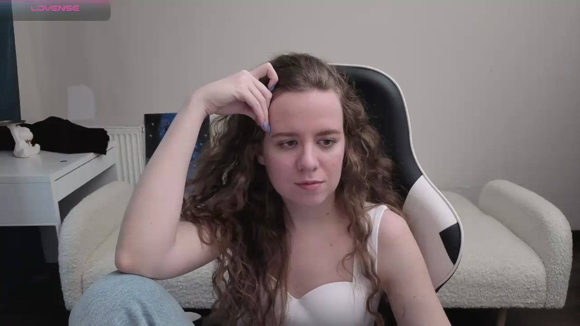 Gallery image thumbnail from BlueFlowerr's myfreecams stream on, 04/09/2026, 17:06 image 4 of 20