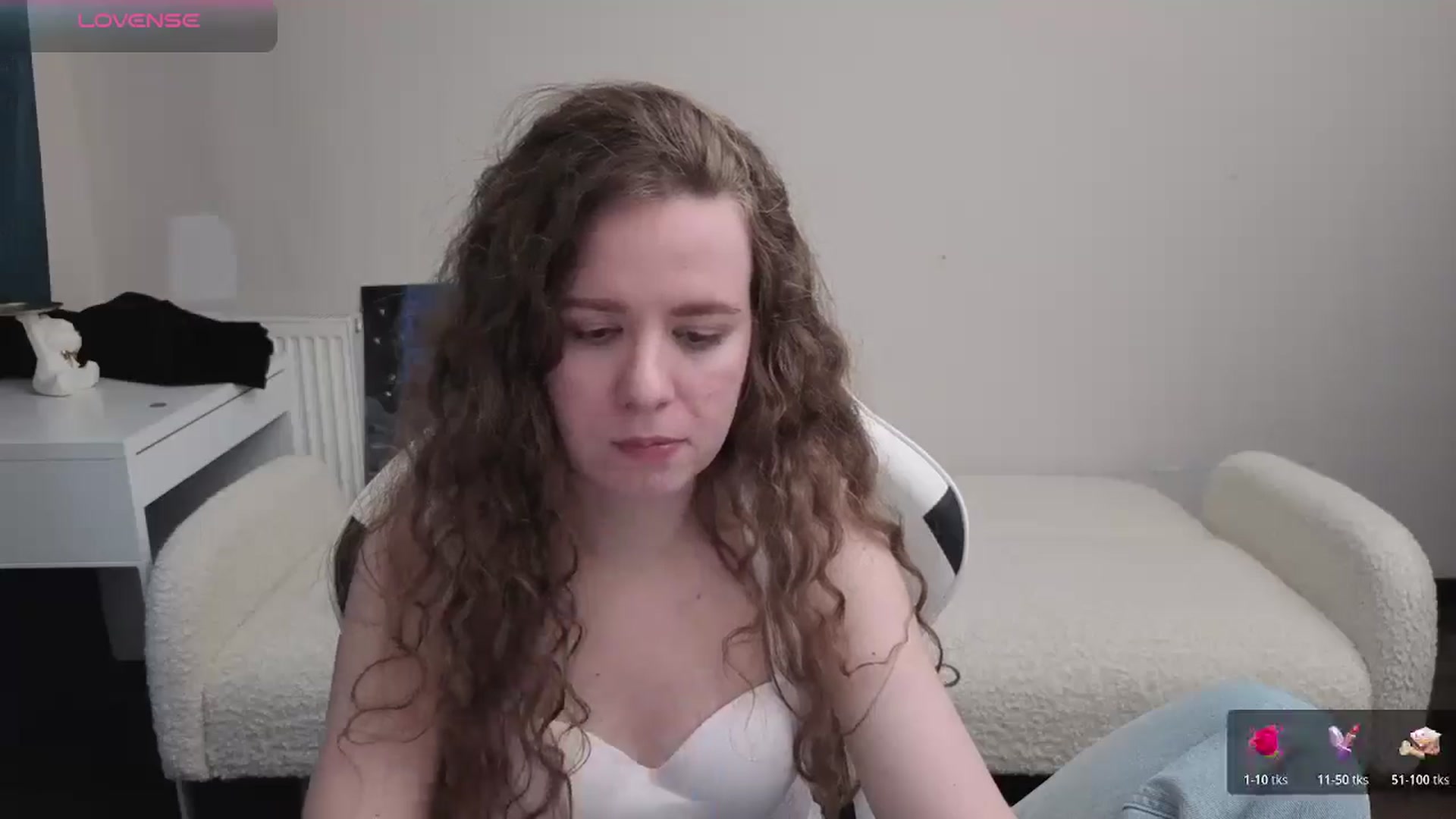 Gallery image thumbnail from BlueFlowerr's myfreecams stream on, 04/09/2026, 17:06 image 19 of 20