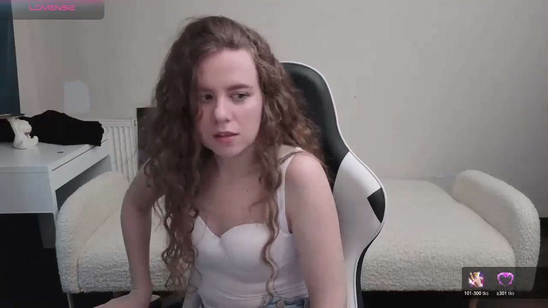 Gallery image thumbnail from BlueFlowerr's myfreecams stream on, 04/09/2026, 17:06 image 11 of 20