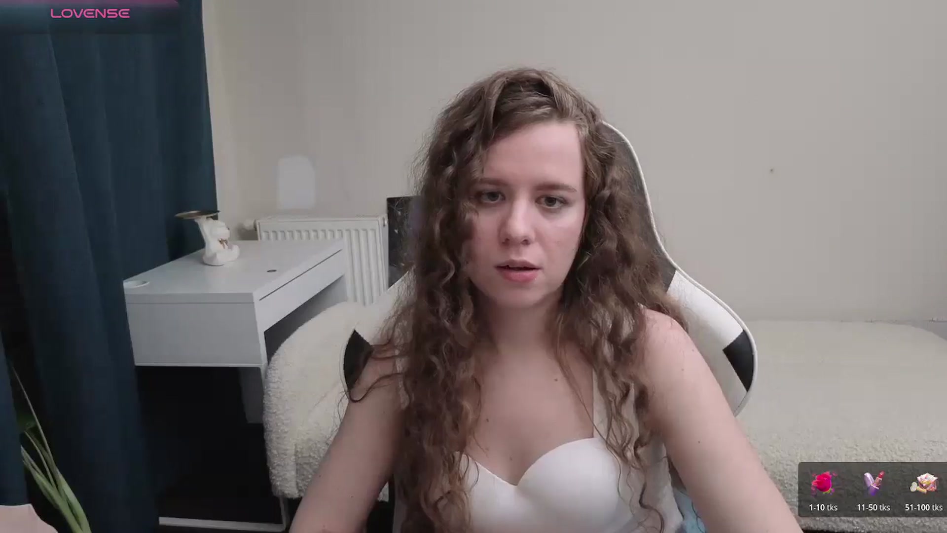 Gallery image thumbnail from BlueFlowerr's myfreecams stream on, 04/09/2026, 18:59 image 11 of 20