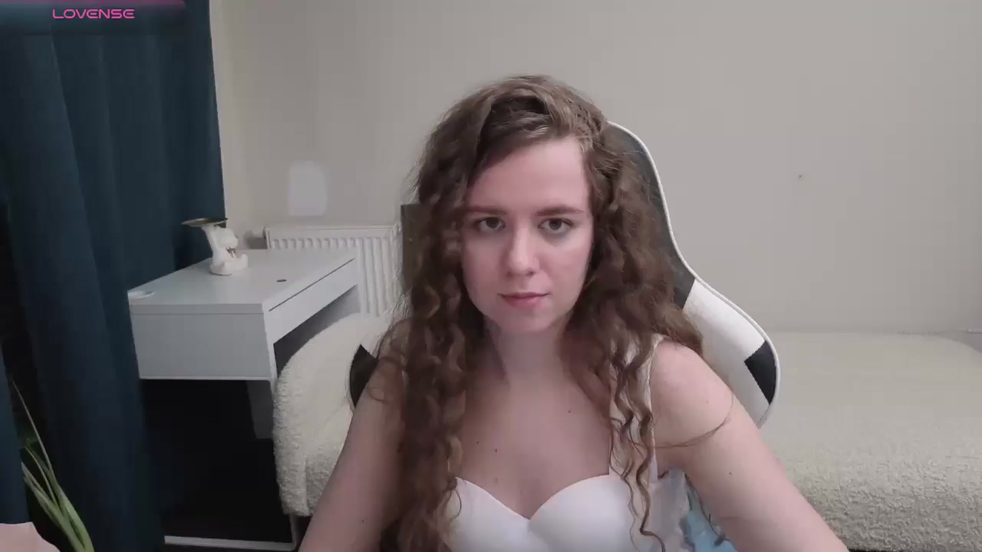 Gallery image thumbnail from BlueFlowerr's myfreecams stream on, 04/09/2026, 18:59 image 8 of 20