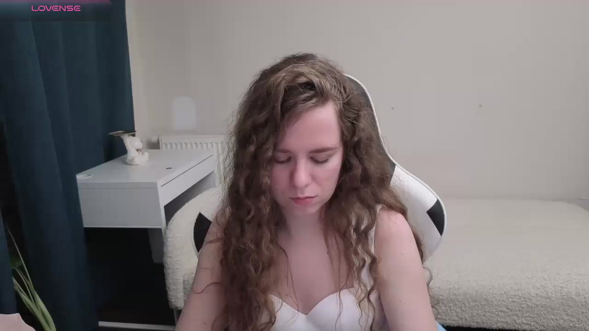 Gallery image thumbnail from BlueFlowerr's myfreecams stream on, 04/09/2026, 18:59 image 18 of 20