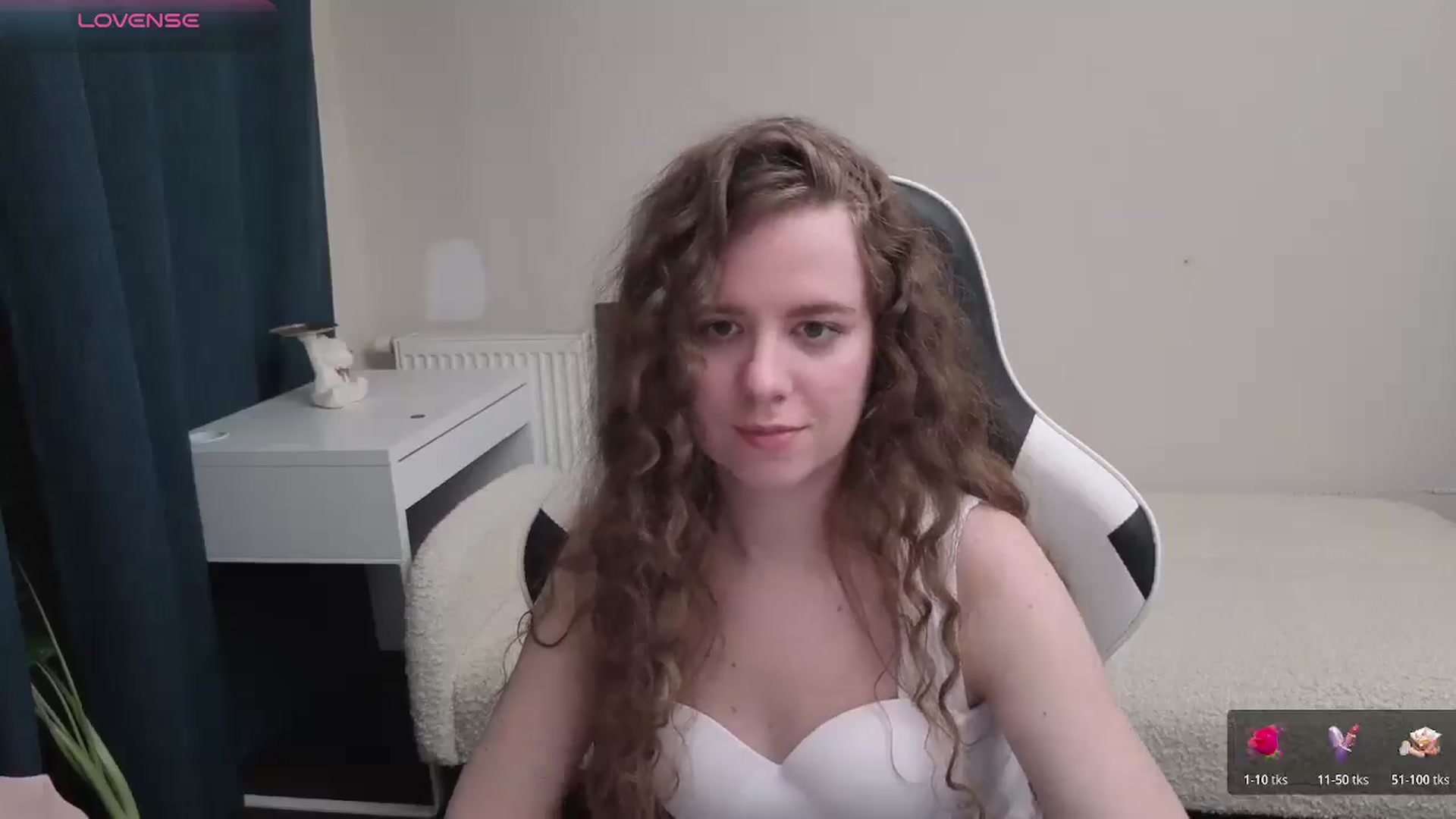 Gallery image thumbnail from BlueFlowerr's myfreecams stream on, 04/09/2026, 18:59 image 14 of 20