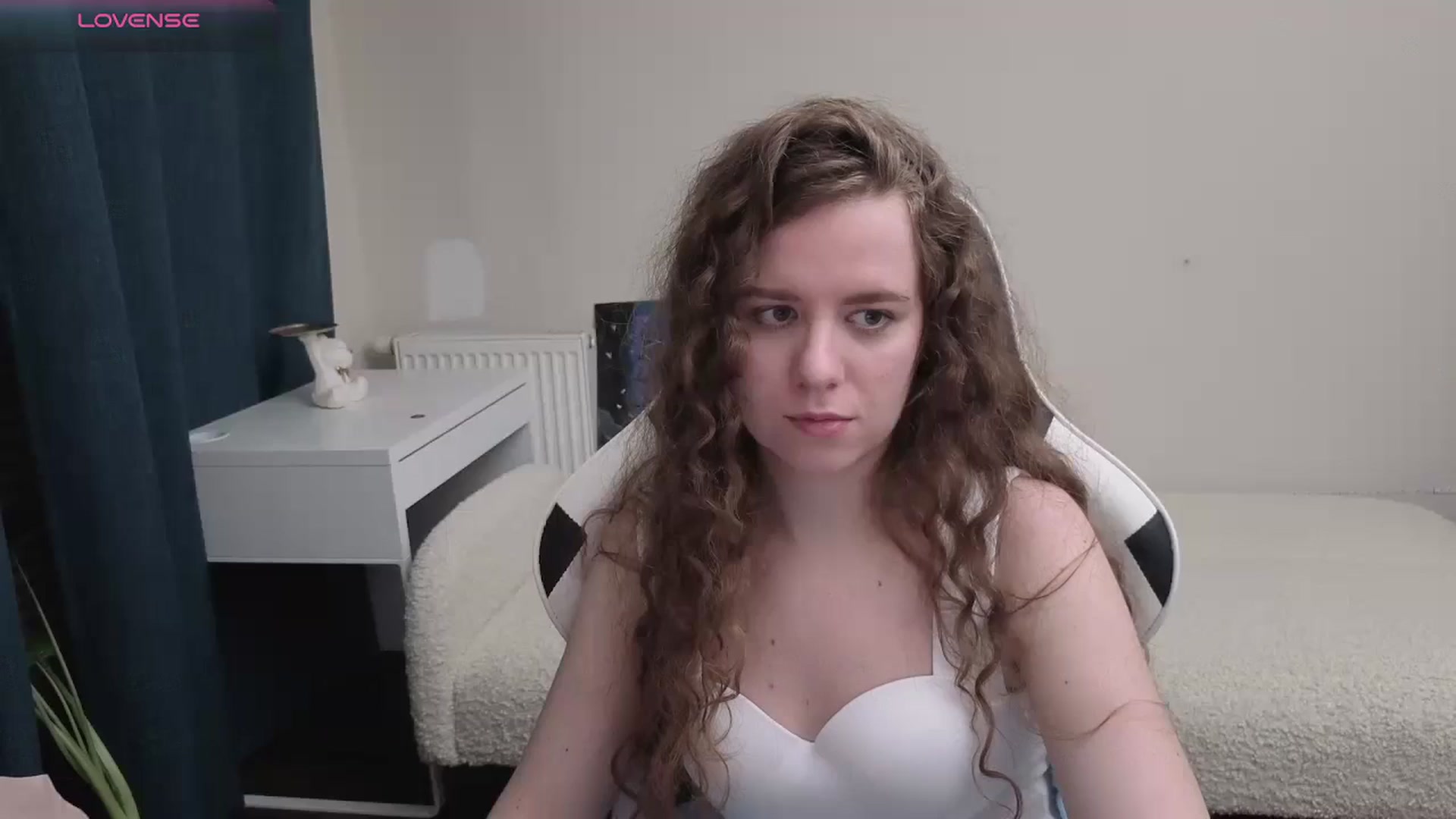 Gallery image thumbnail from BlueFlowerr's myfreecams stream on, 04/09/2026, 18:59 image 6 of 20